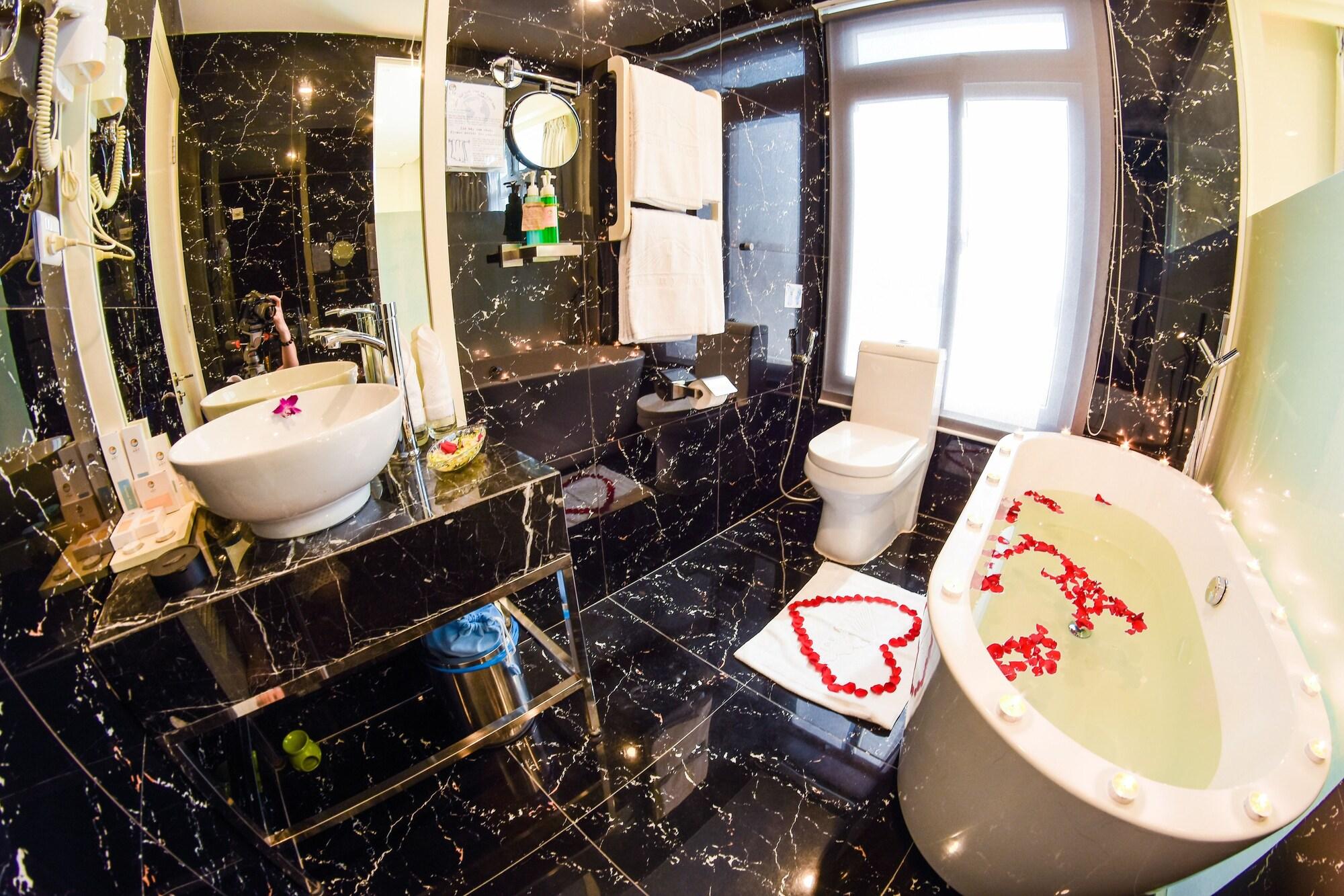 Palmier - Art House Hotel