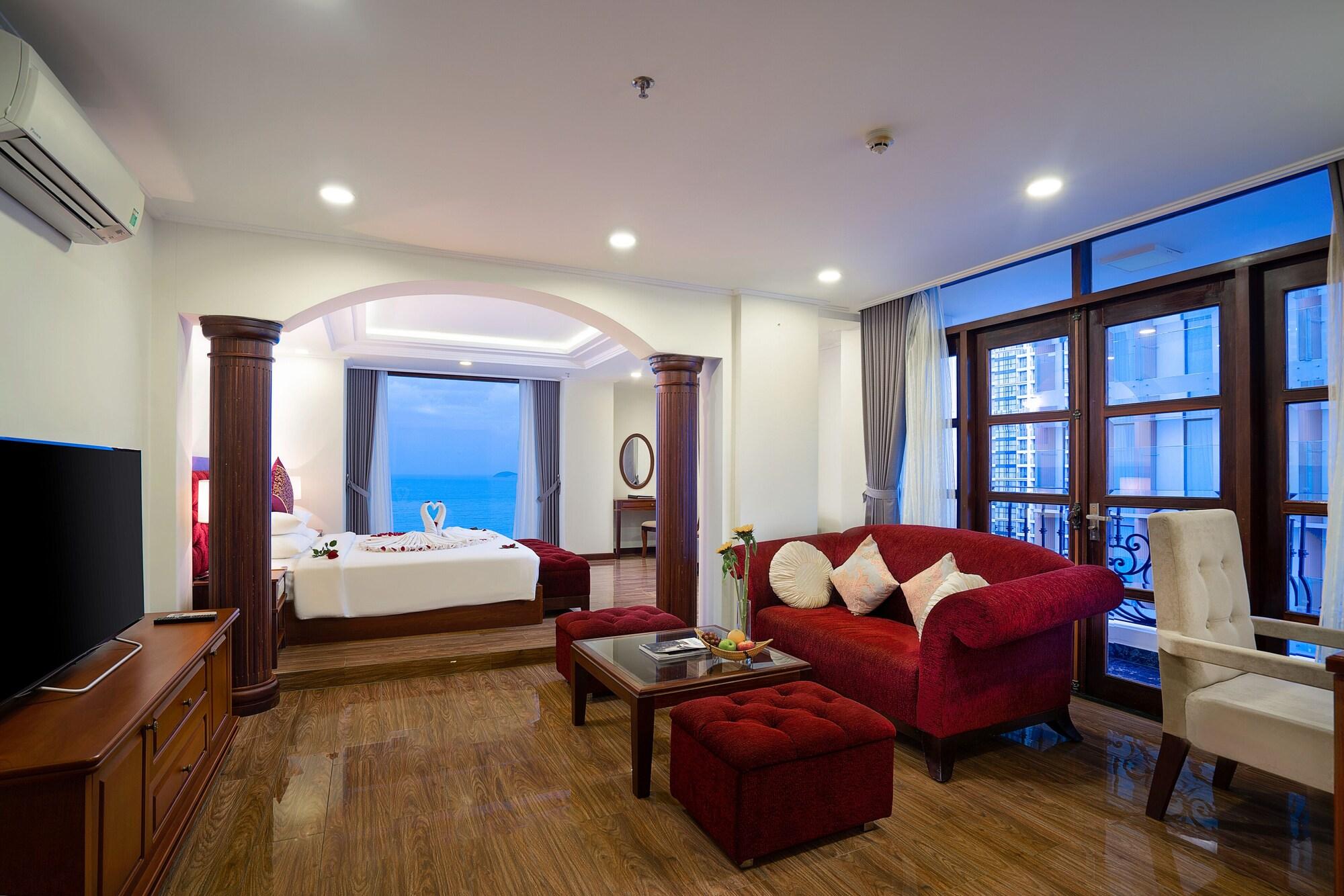 Apus Hotel 4*