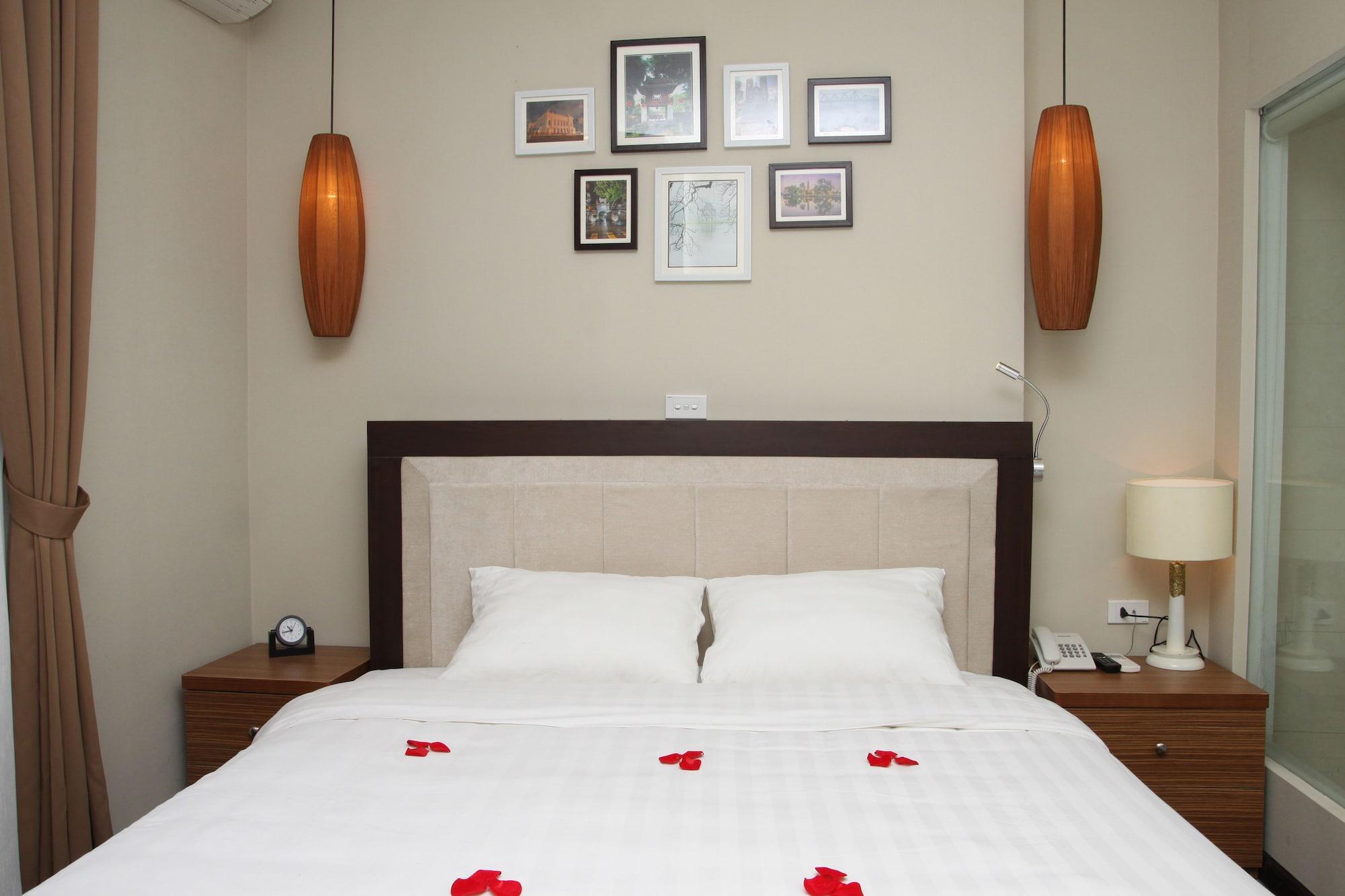 Hotel Golden Moon & Travel
