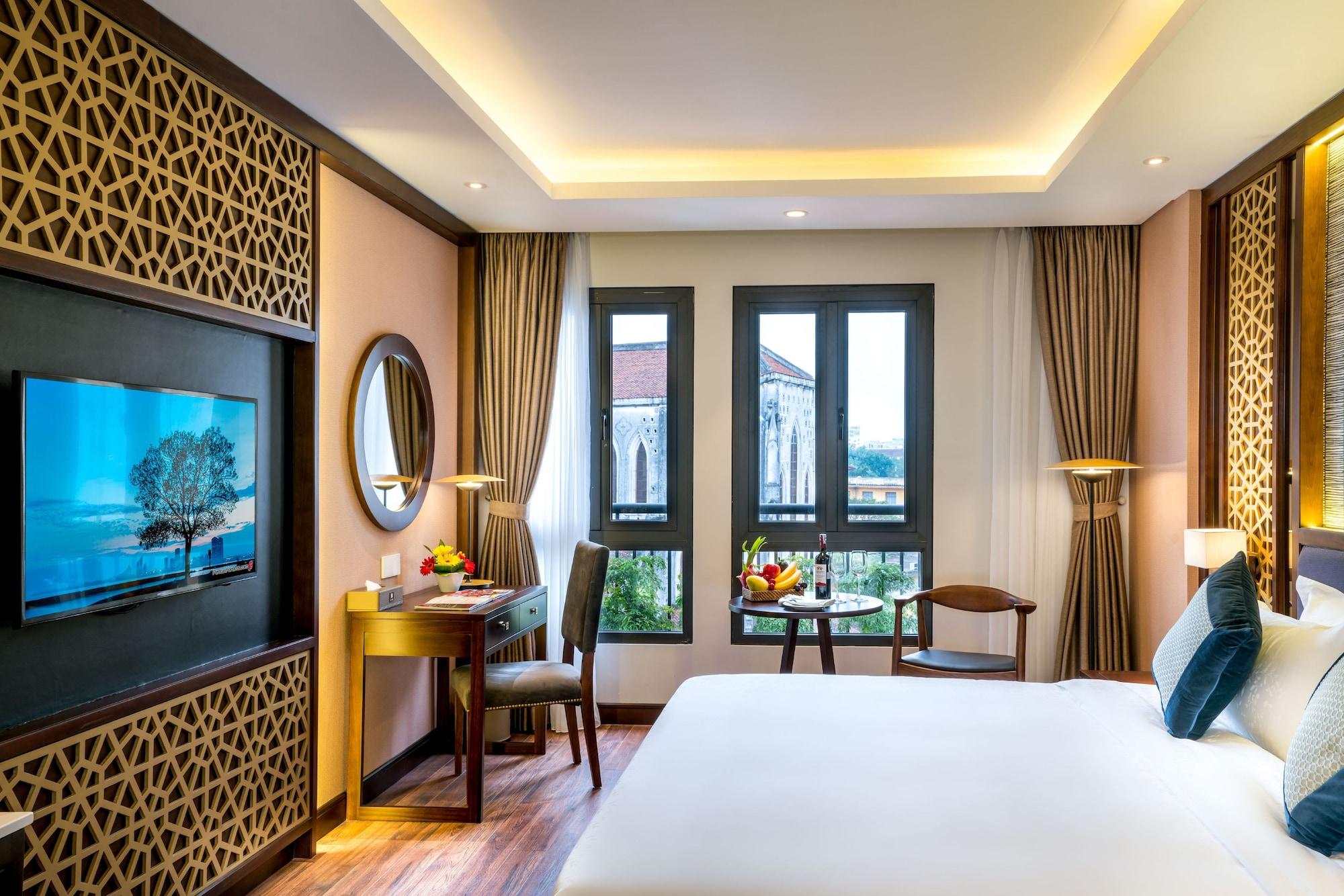 Hotel Conifer Grand 4*
