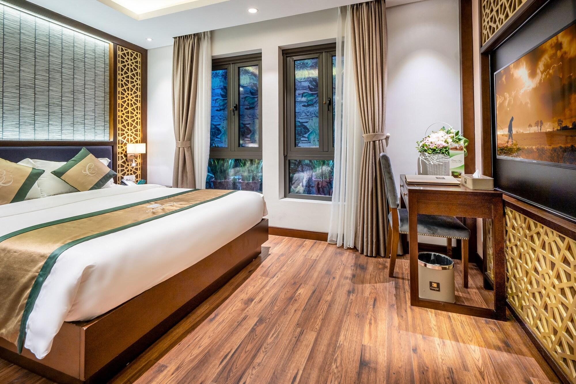 Hotel Conifer Grand 4*