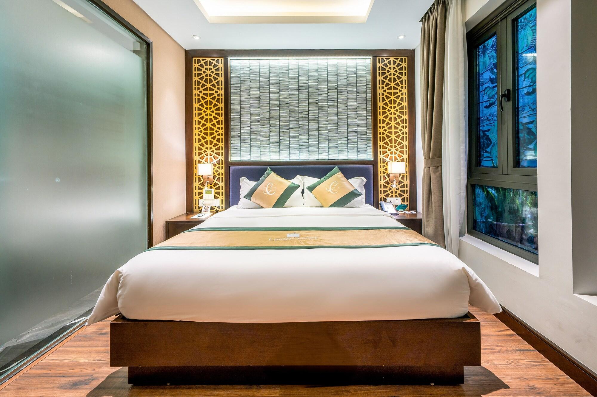Hotel Conifer Grand 4*