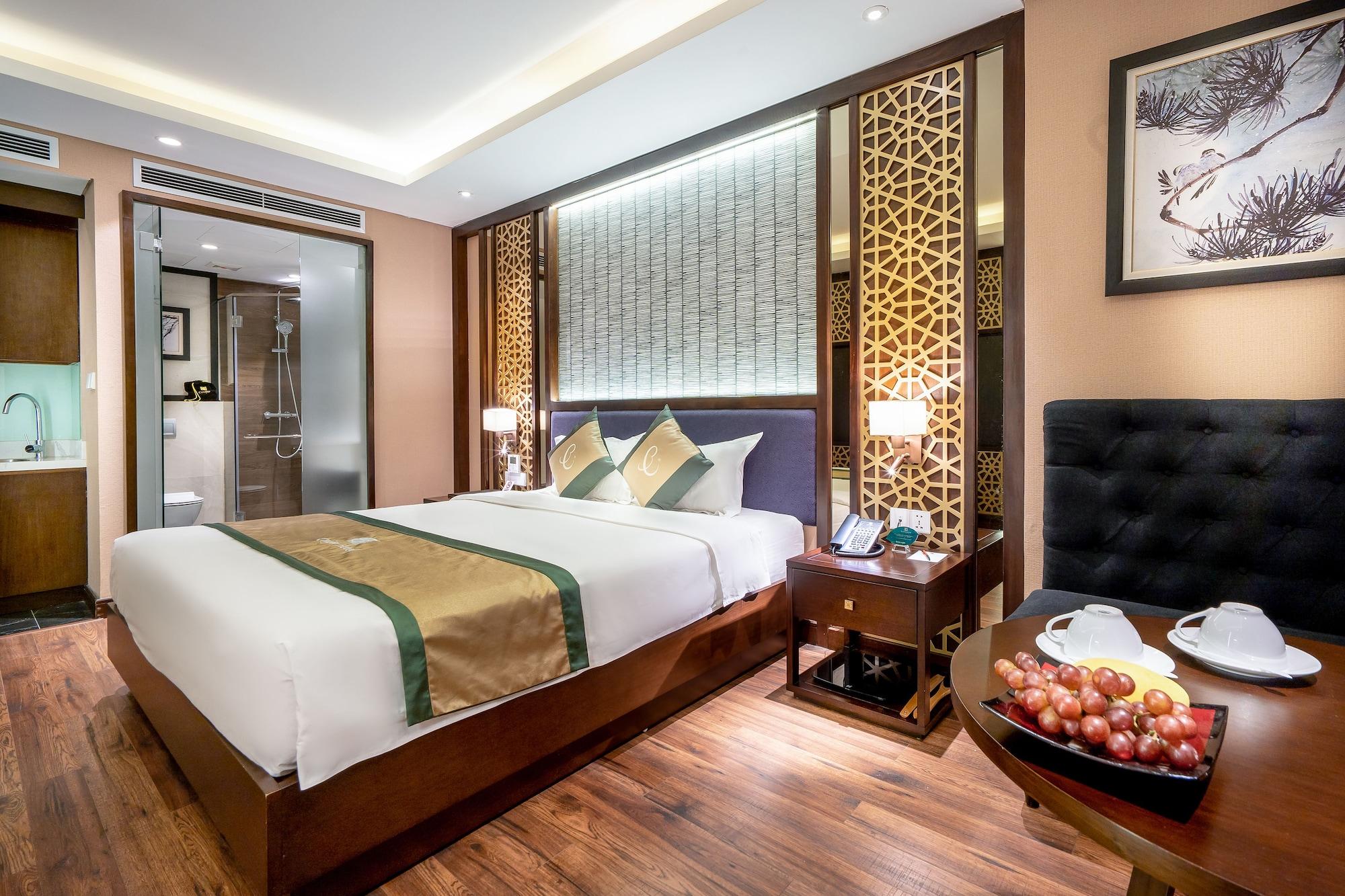 Hotel Conifer Grand