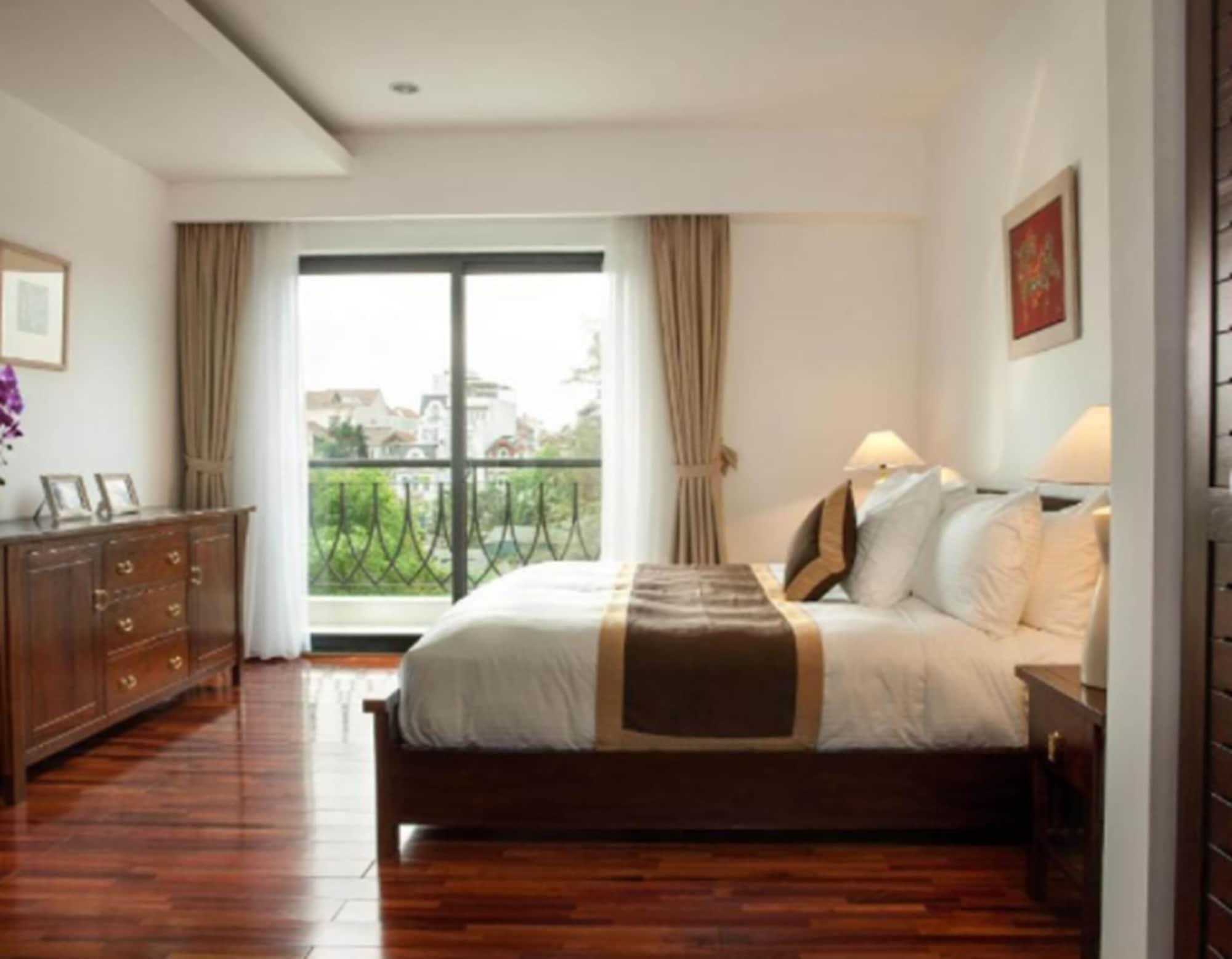 Elegant Westlake Hotel