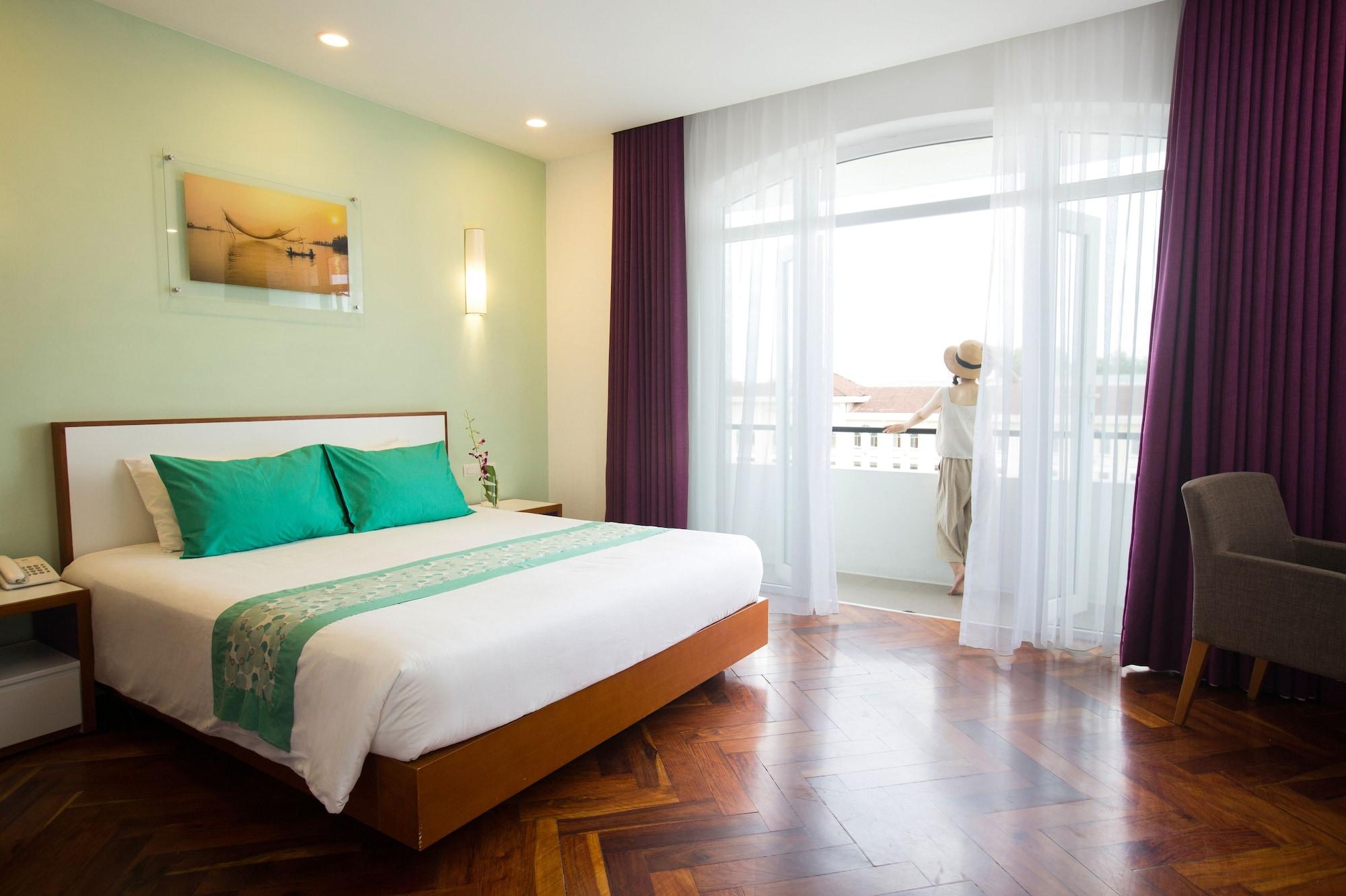Emm 4* Huế