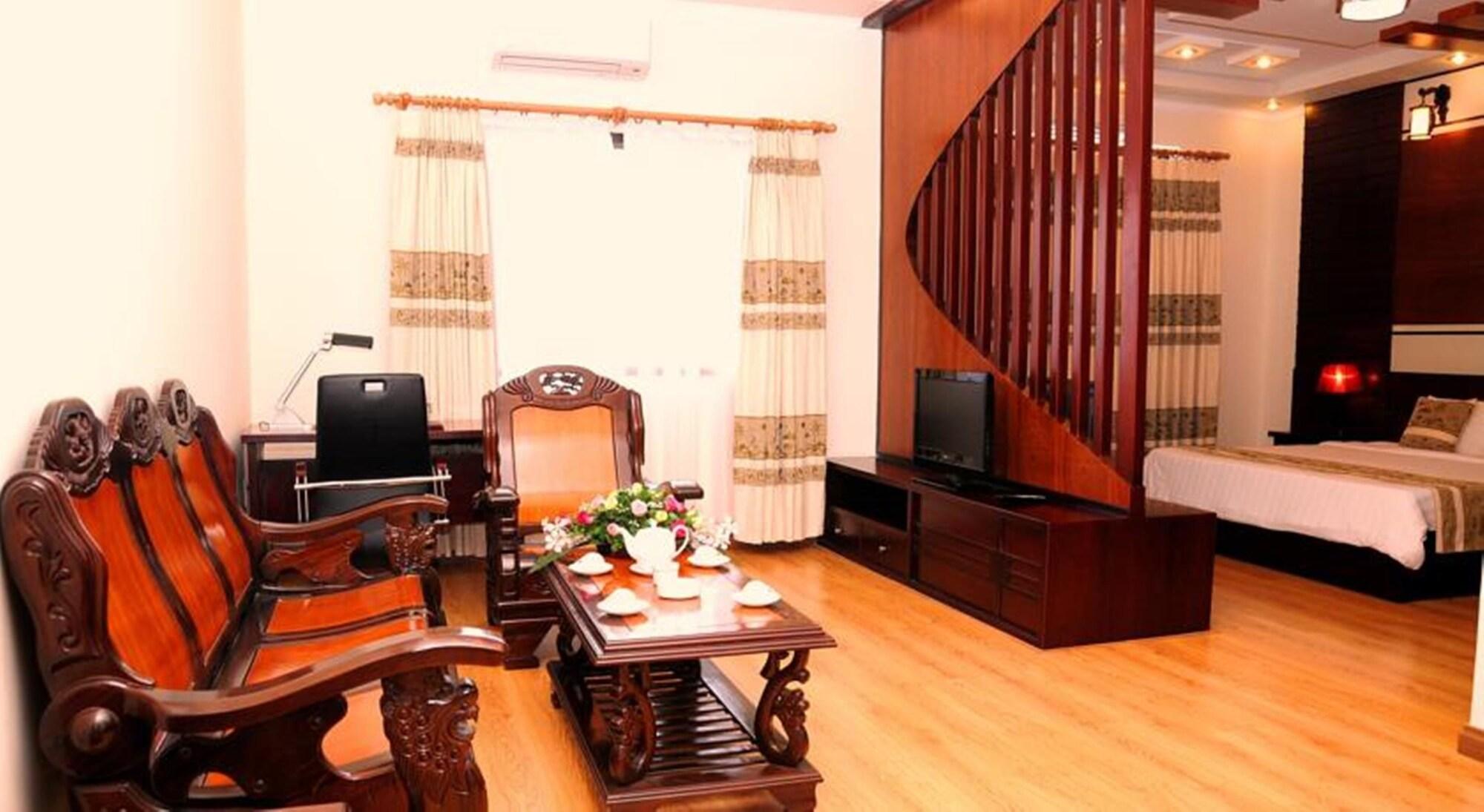 Cuu Long Hotel 3*