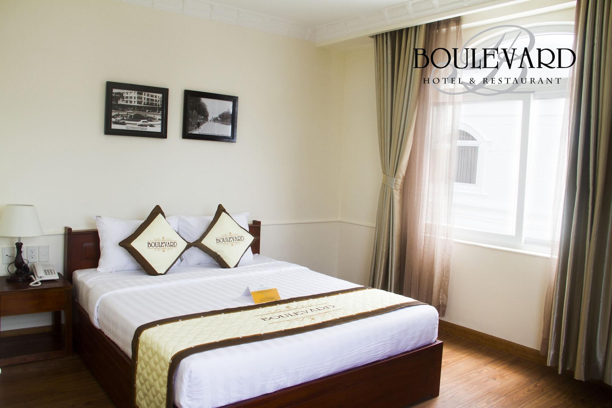 Boulevard Hotel 3*