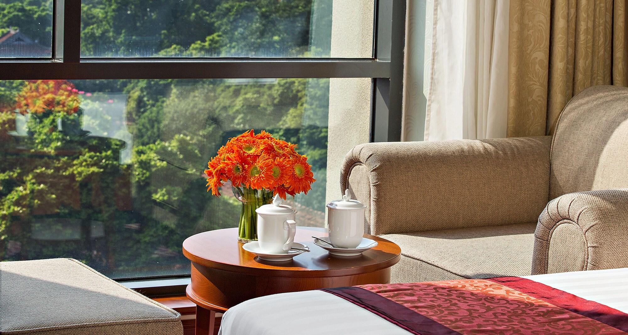 Quân đội - 1a Nguyễn Tri Phương Khách sạn 4*