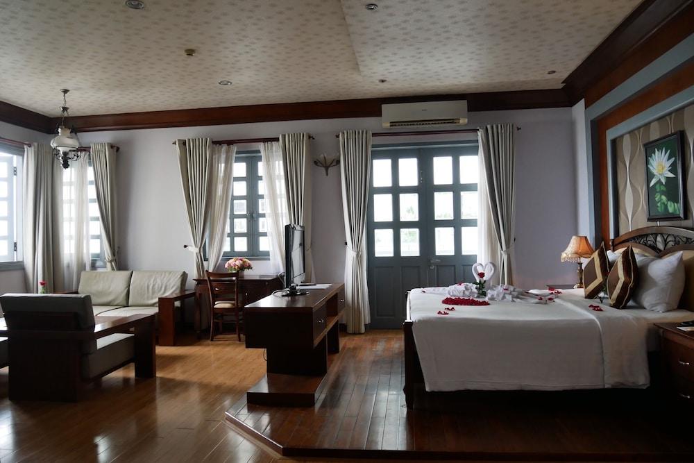 Rembrandt Hotel 3*