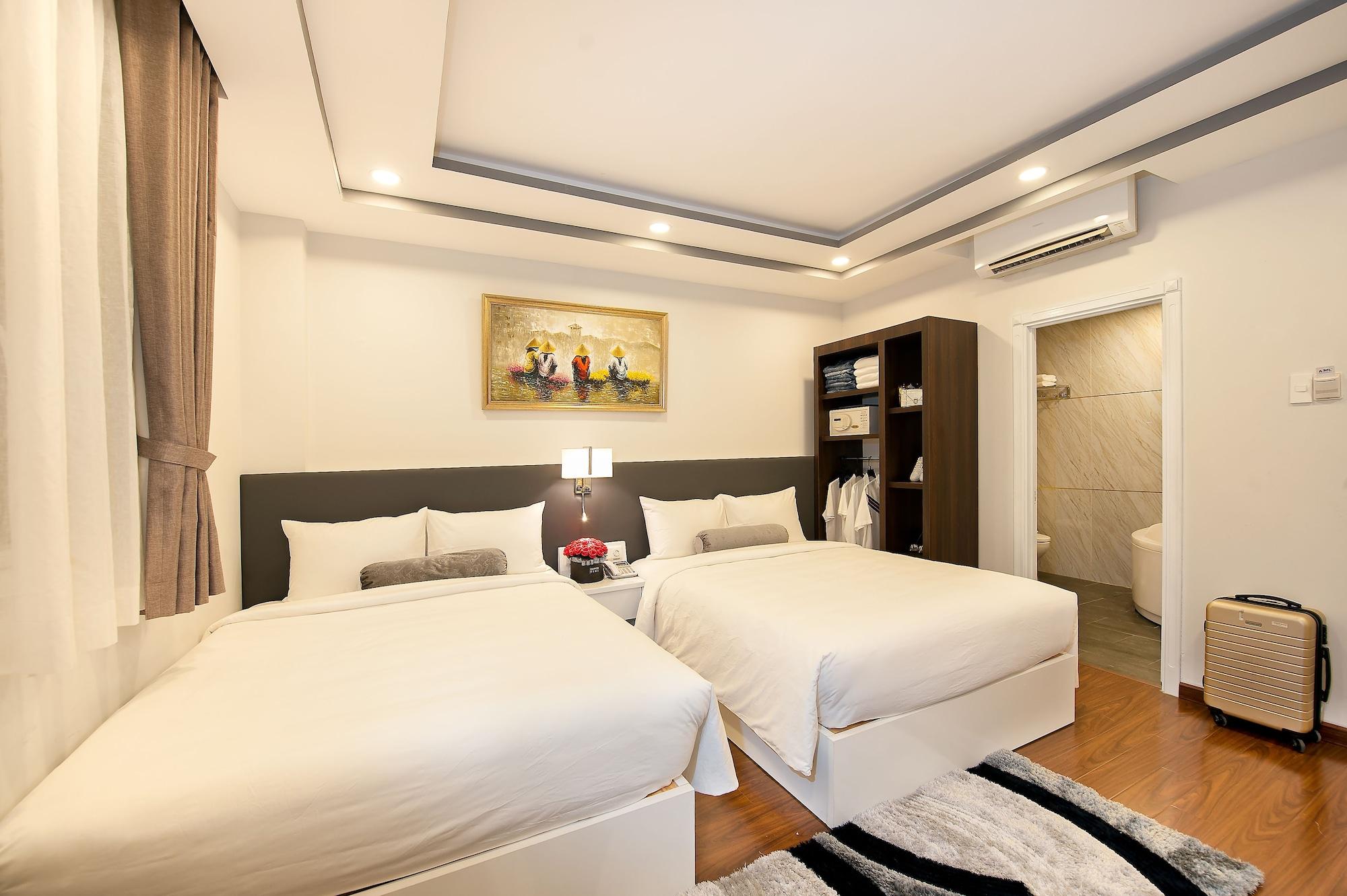 Hotel Adora 4*