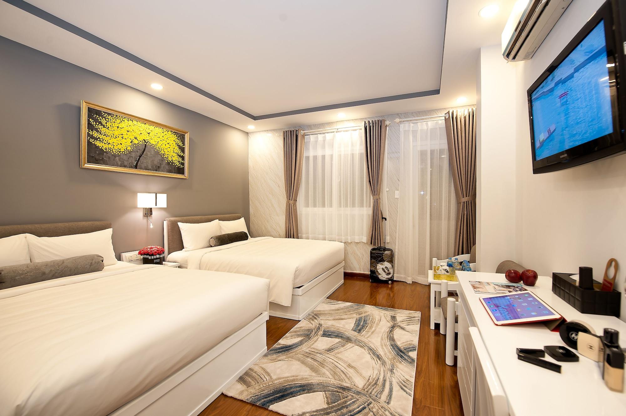 Adora Hotel 4*