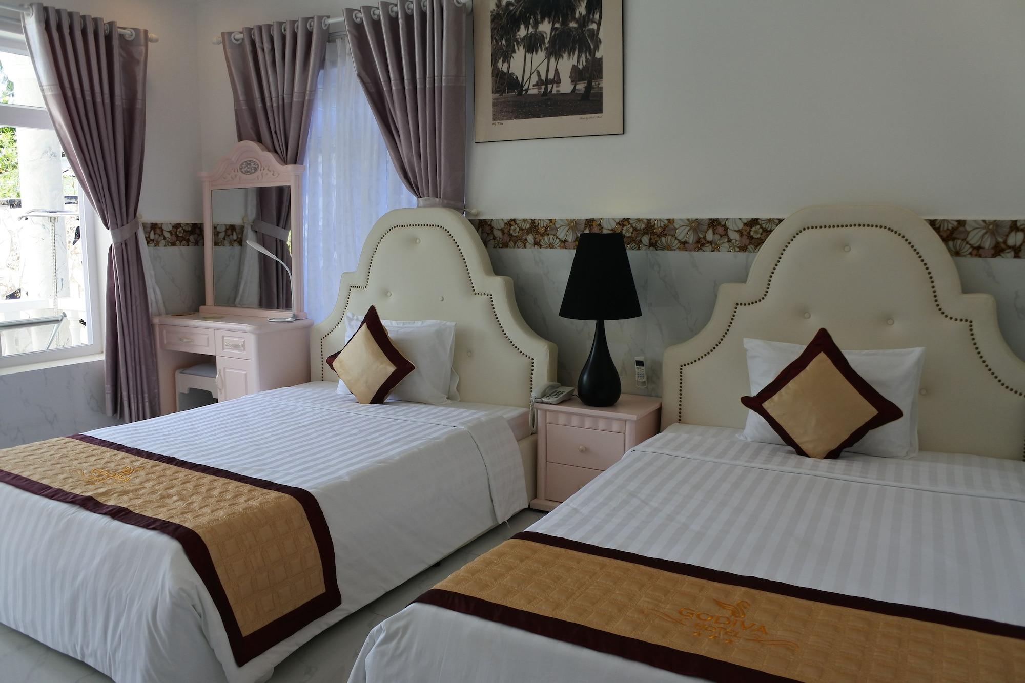 Godiva Hotel 3*