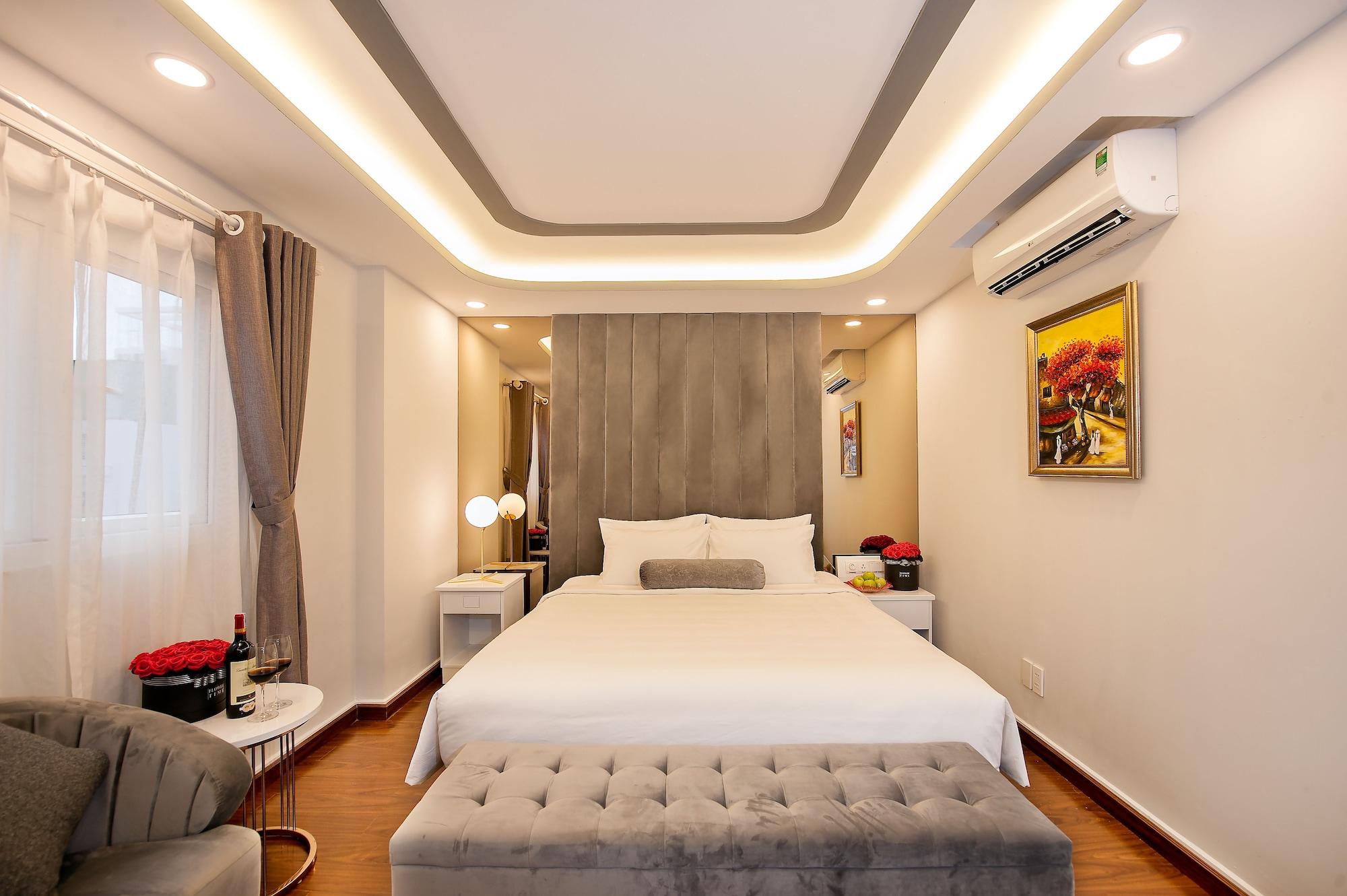Hotel Adora 4*