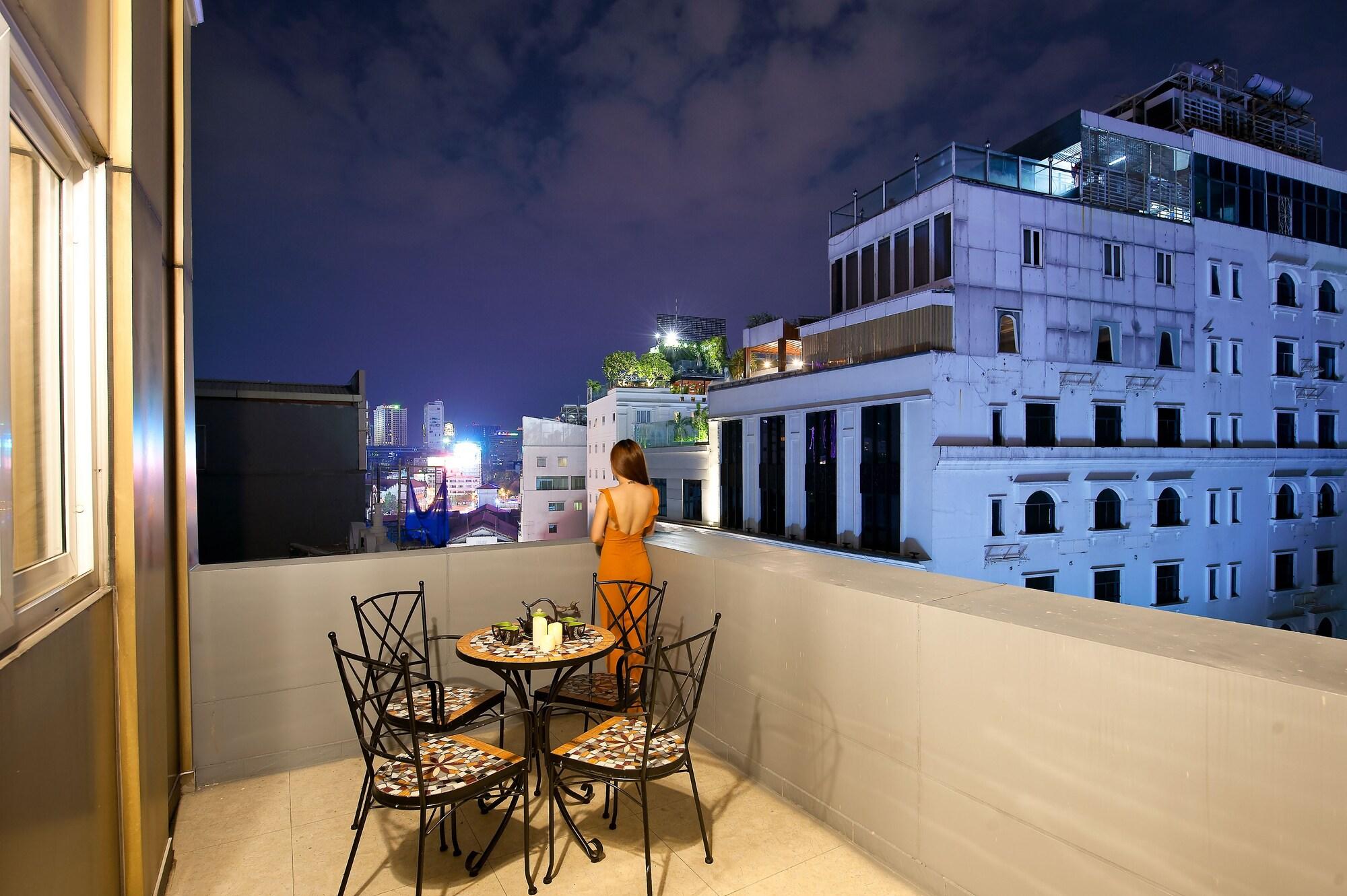 Adora Hotel
