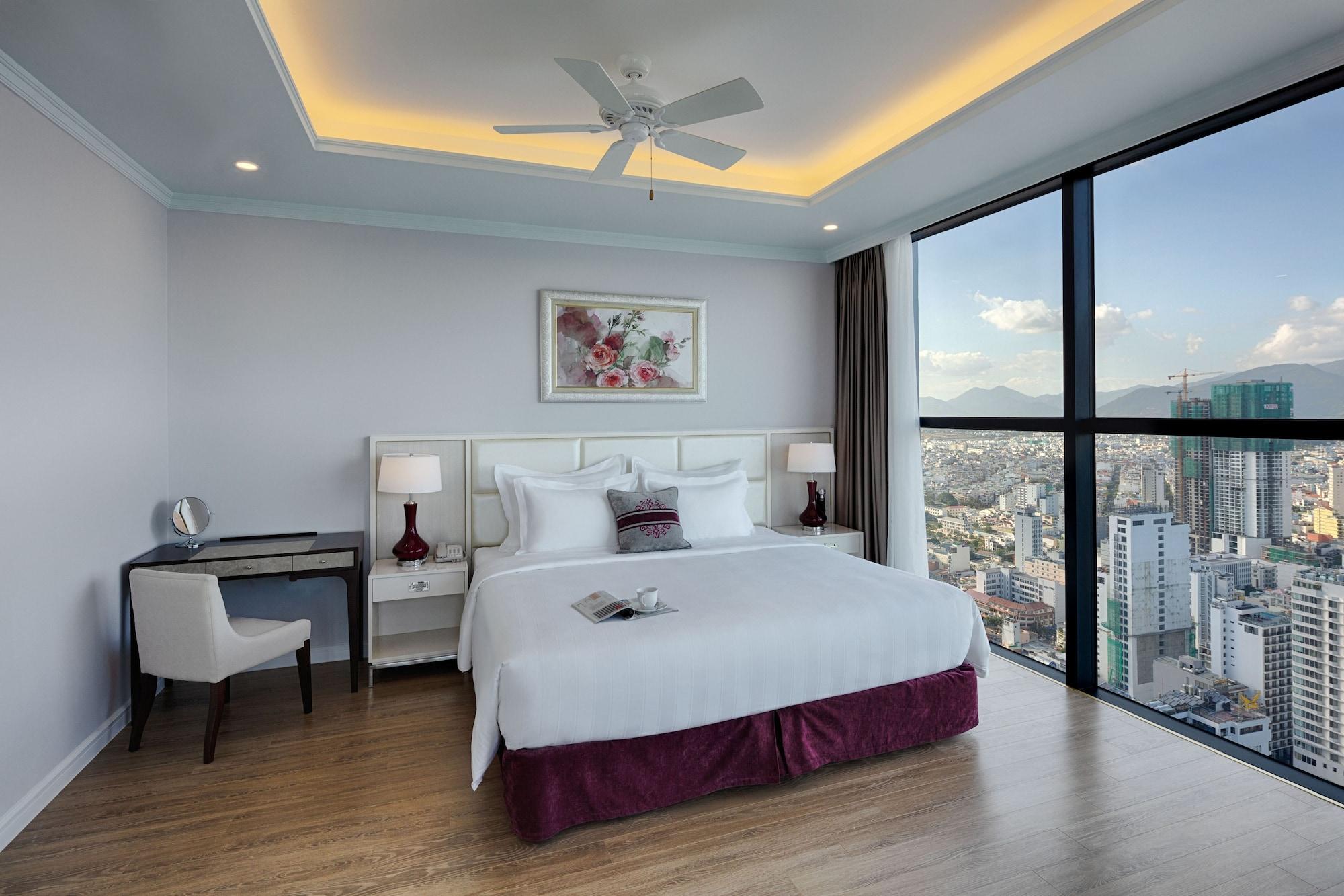 Vinpearl Condotel Beachfront 5* Nha Trang