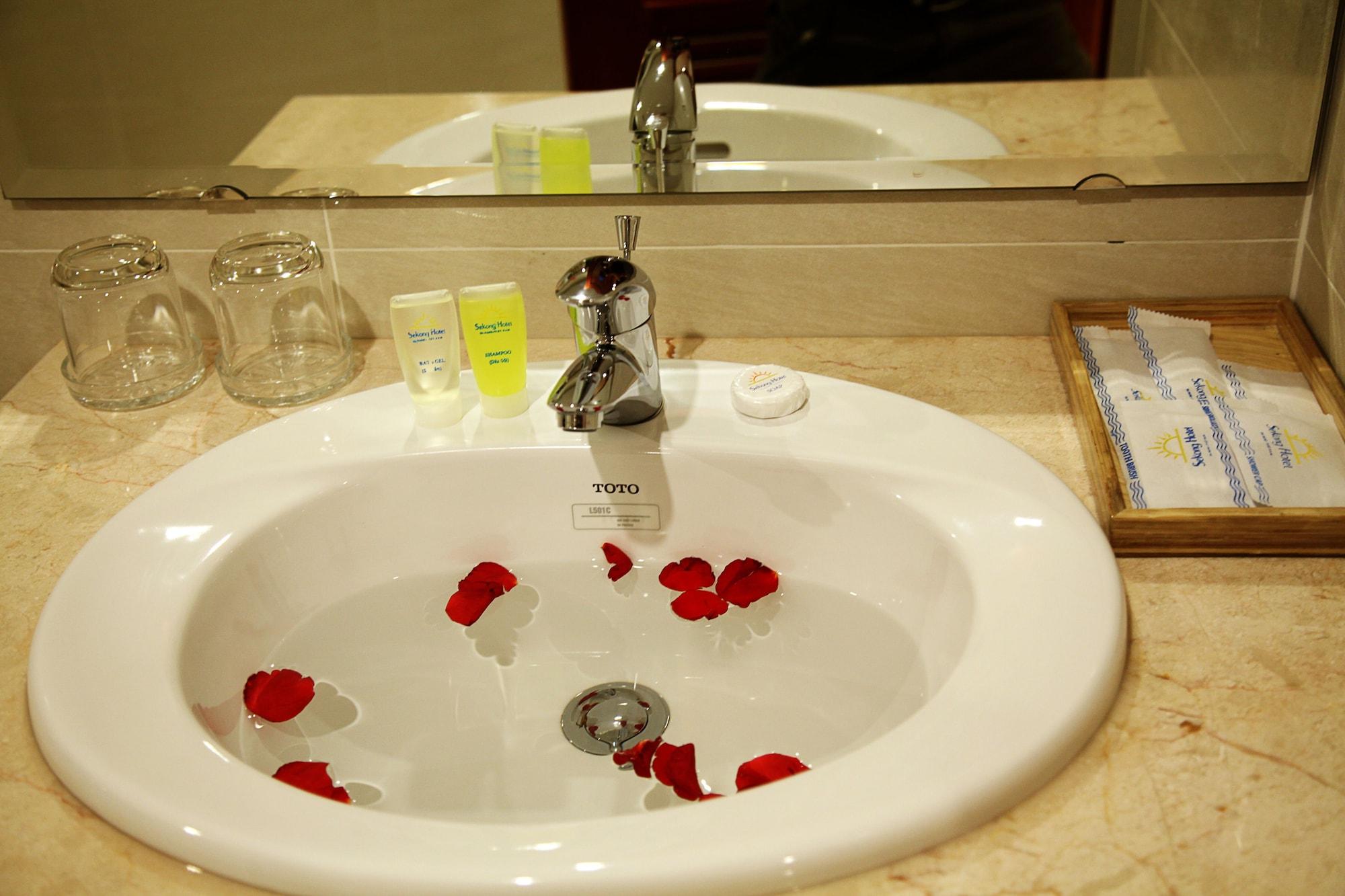 Sekong Hotel 3*