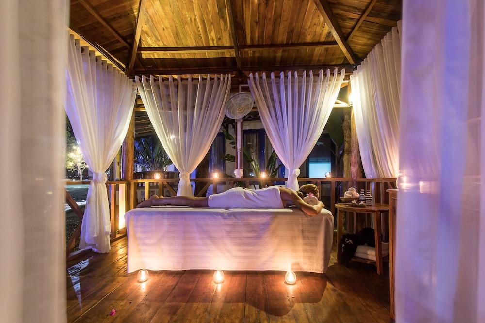 Resort Isabella