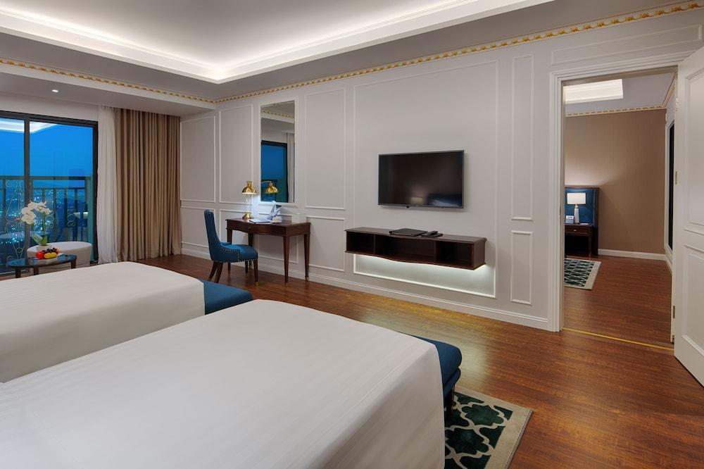 Flc Halong Bay Golf Club & Luxury Hạ Long