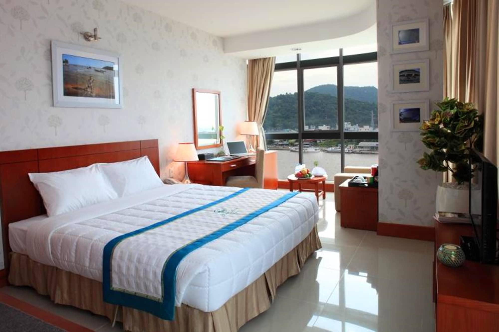 River 3* Ha Tien