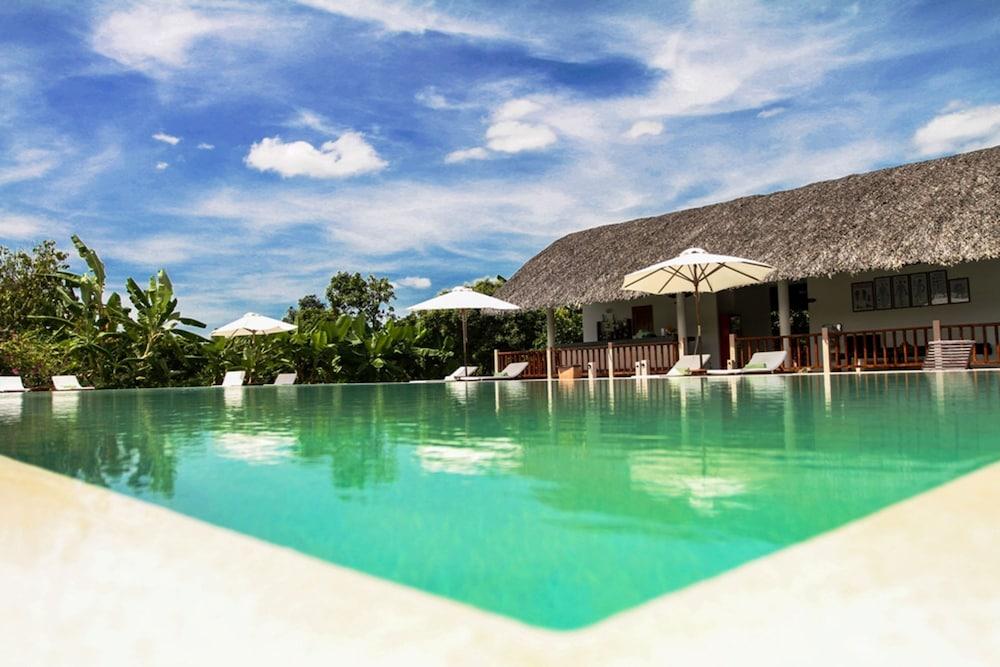 Mekong Riverside Boutique & 4*