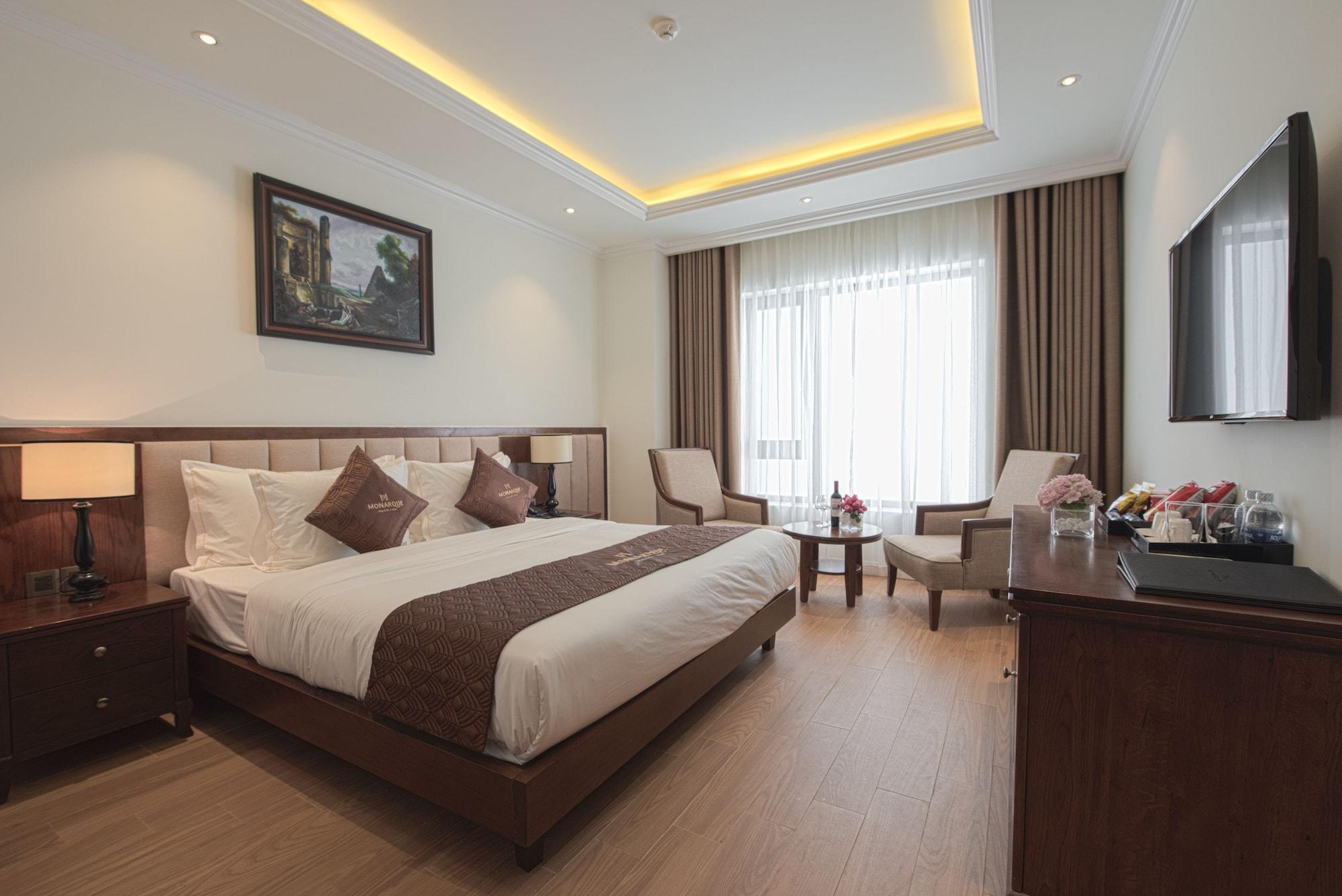 Hotel Monarque 4*