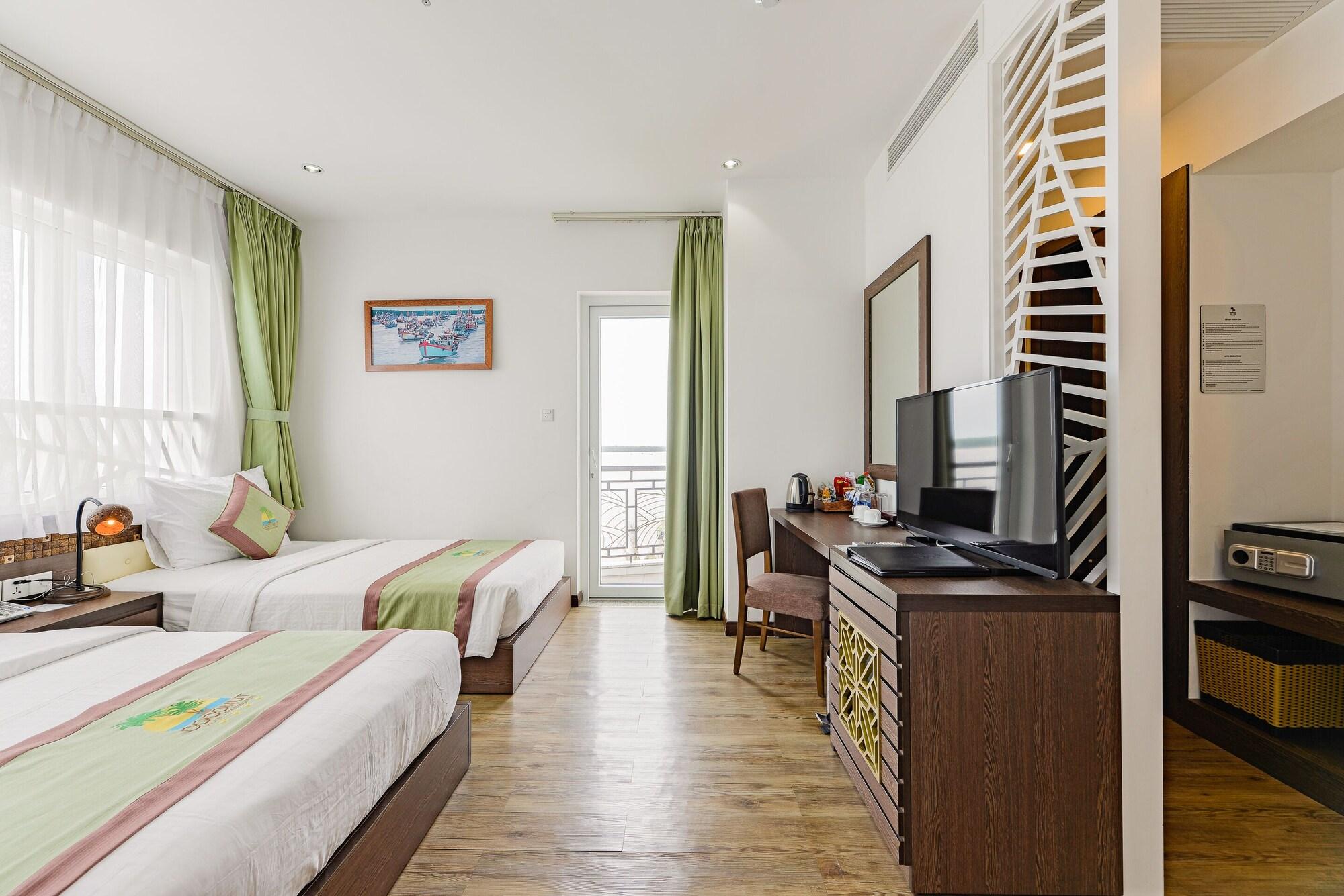Resort Riverside 4*