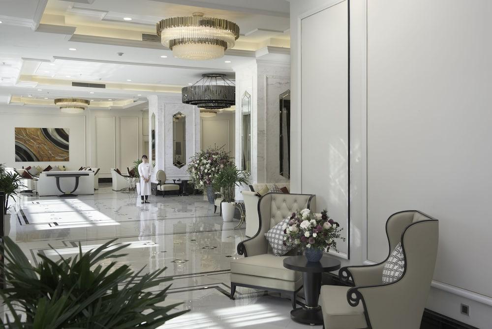 Melia Vinpearl Empire Hotel