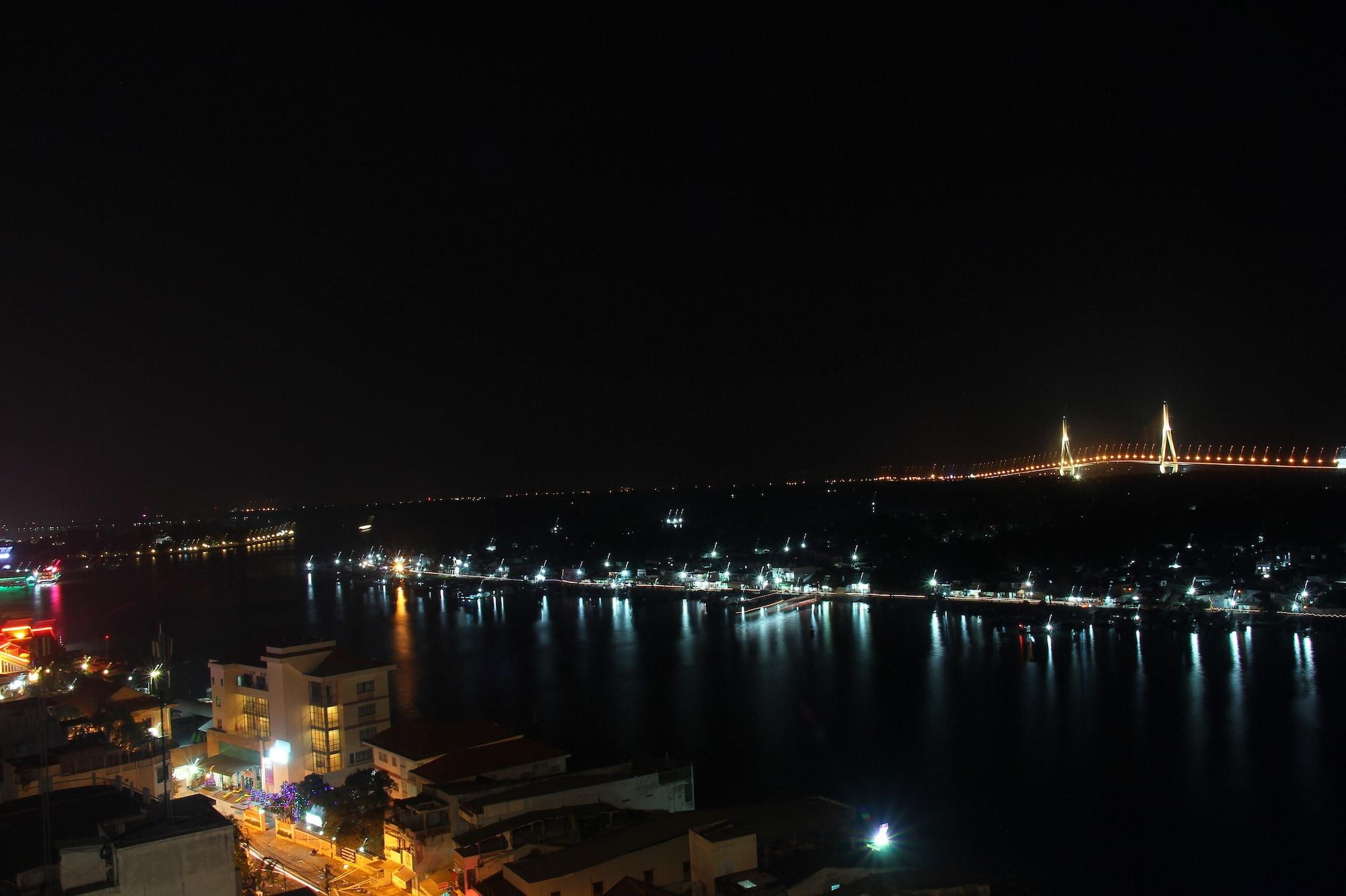 West Hotel 4*