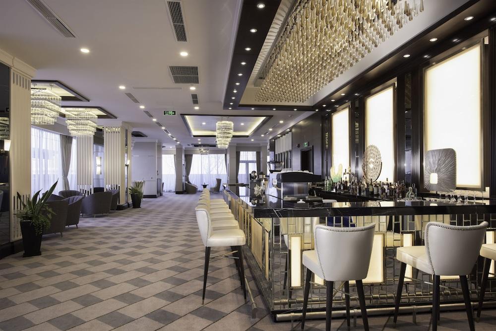 Hotel Melia Vinpearl Empire