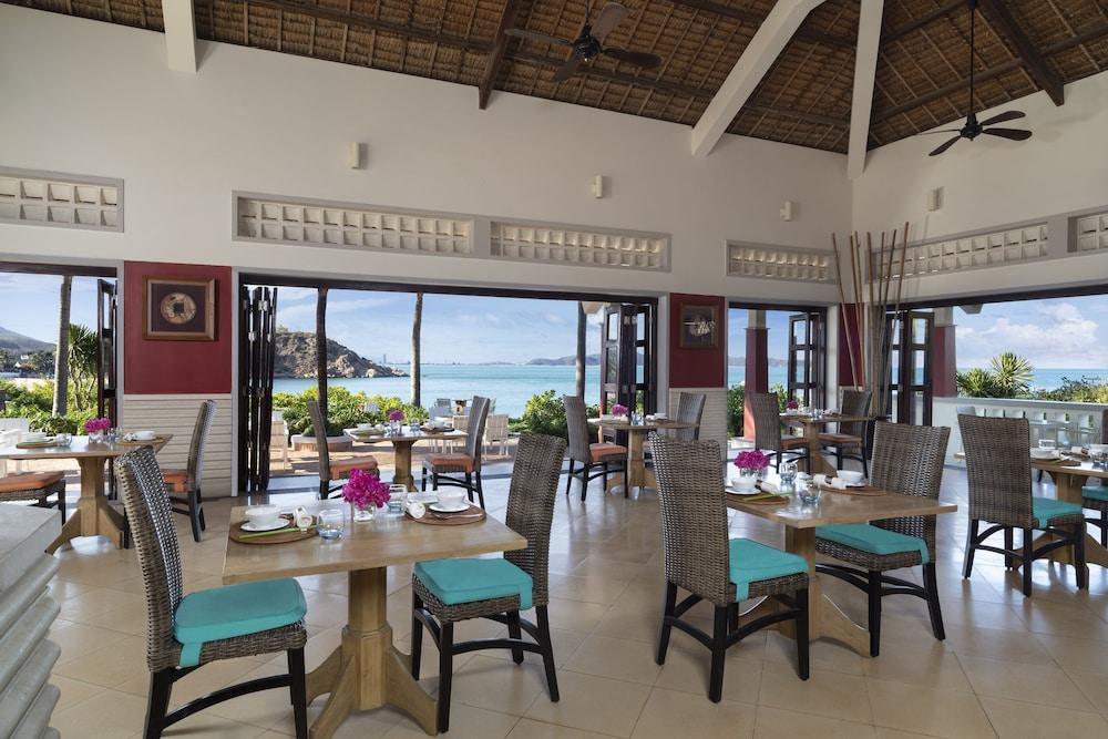 Avani Resort 5*