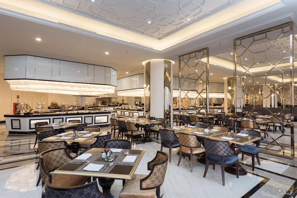 Melia Vinpearl Empire Hotel 5*