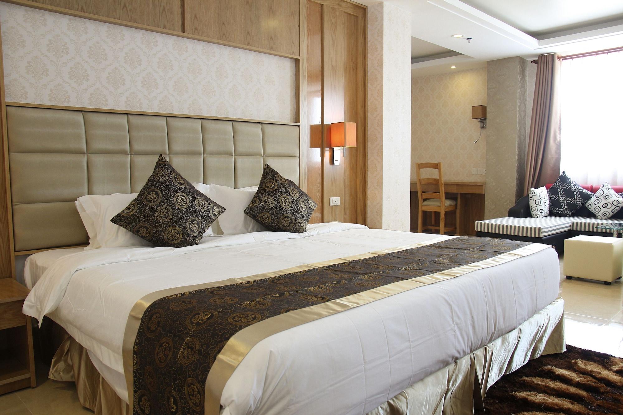 Hotel West 4*