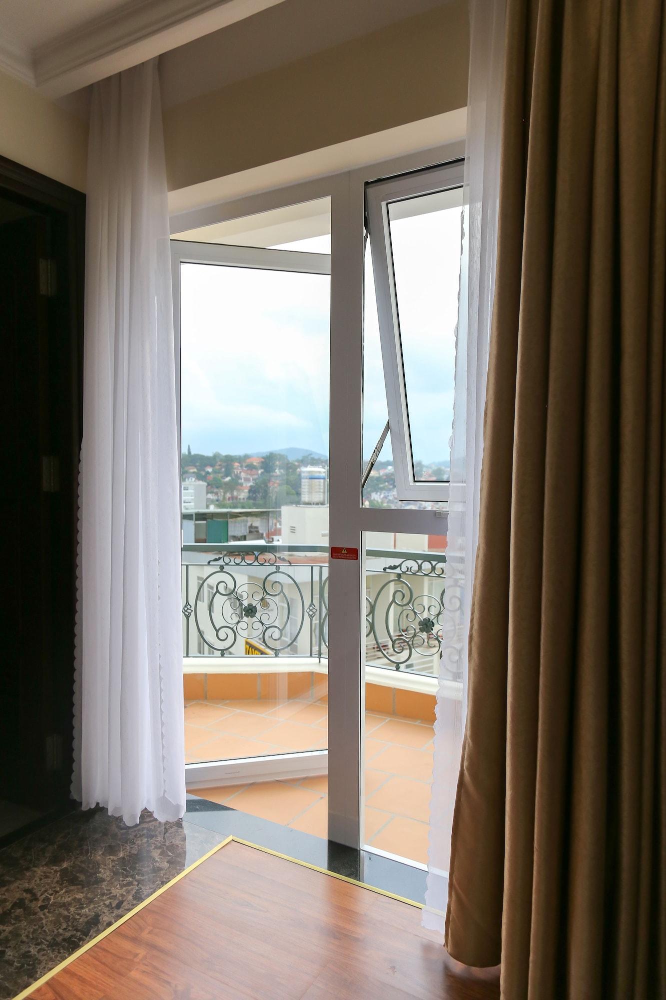 Iris 3* Da Lat