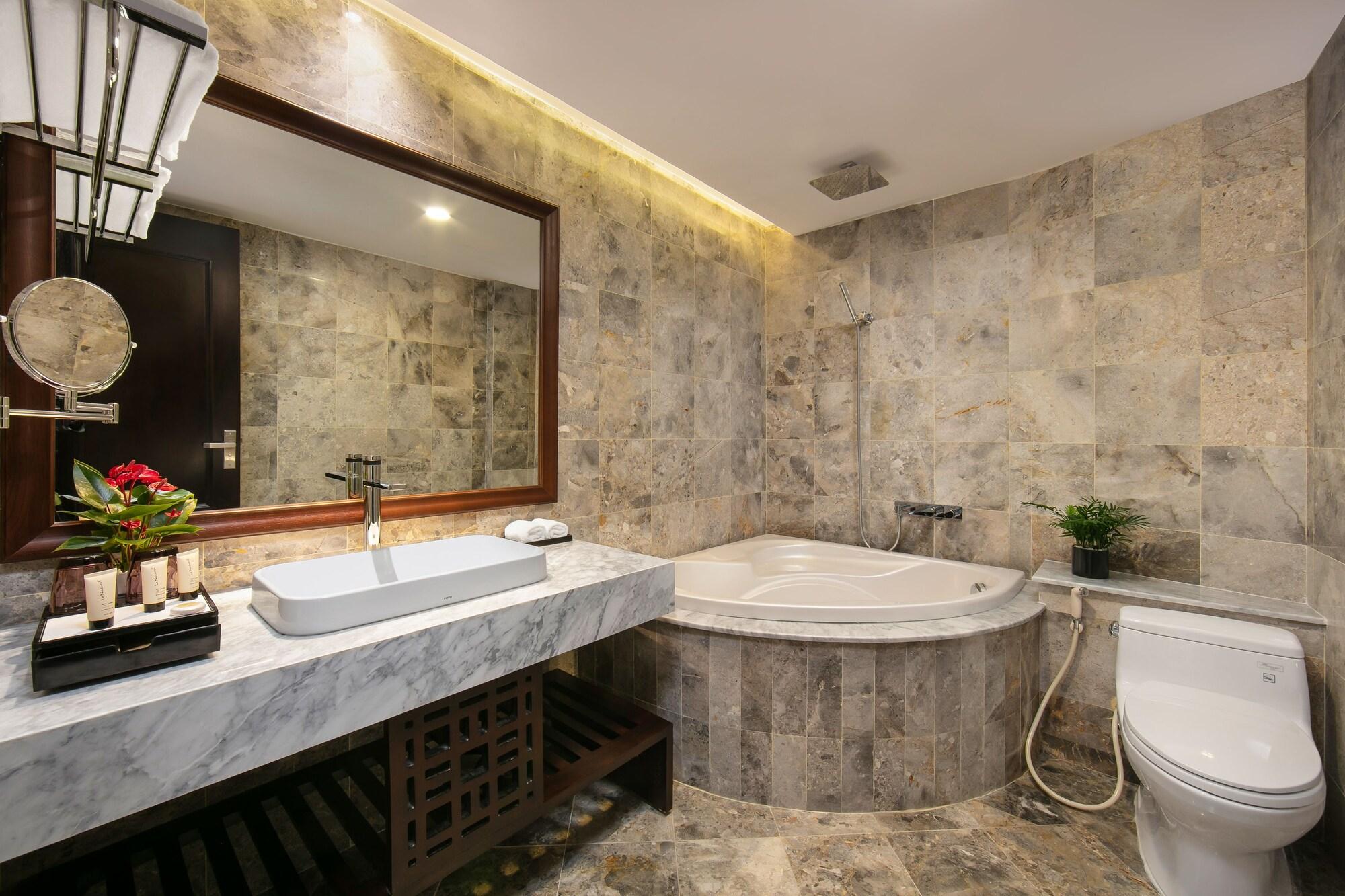 Hotel Sen Grand & Managed By Sen Group Hanoi