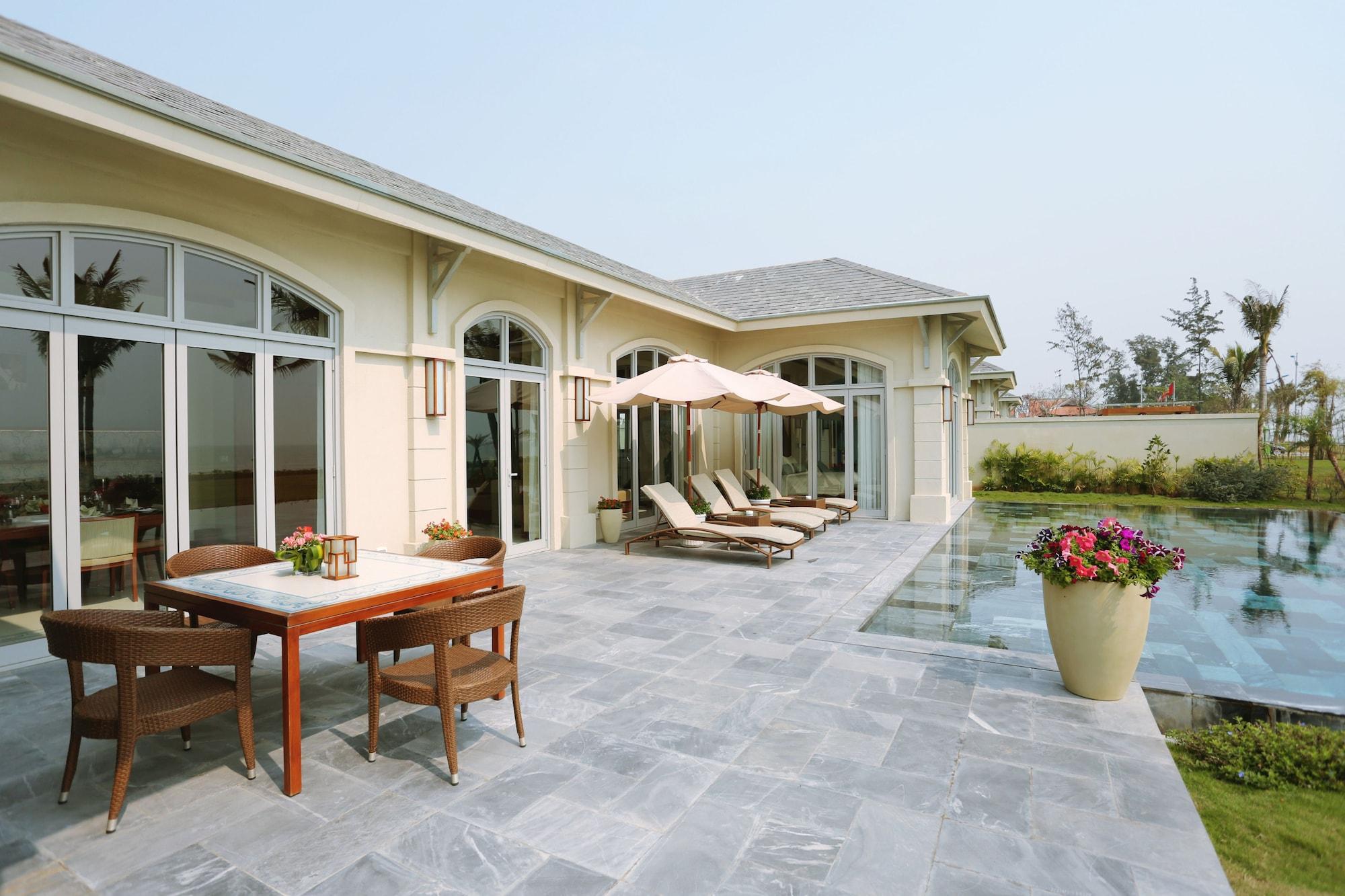 Flc Luxury Samson Resort