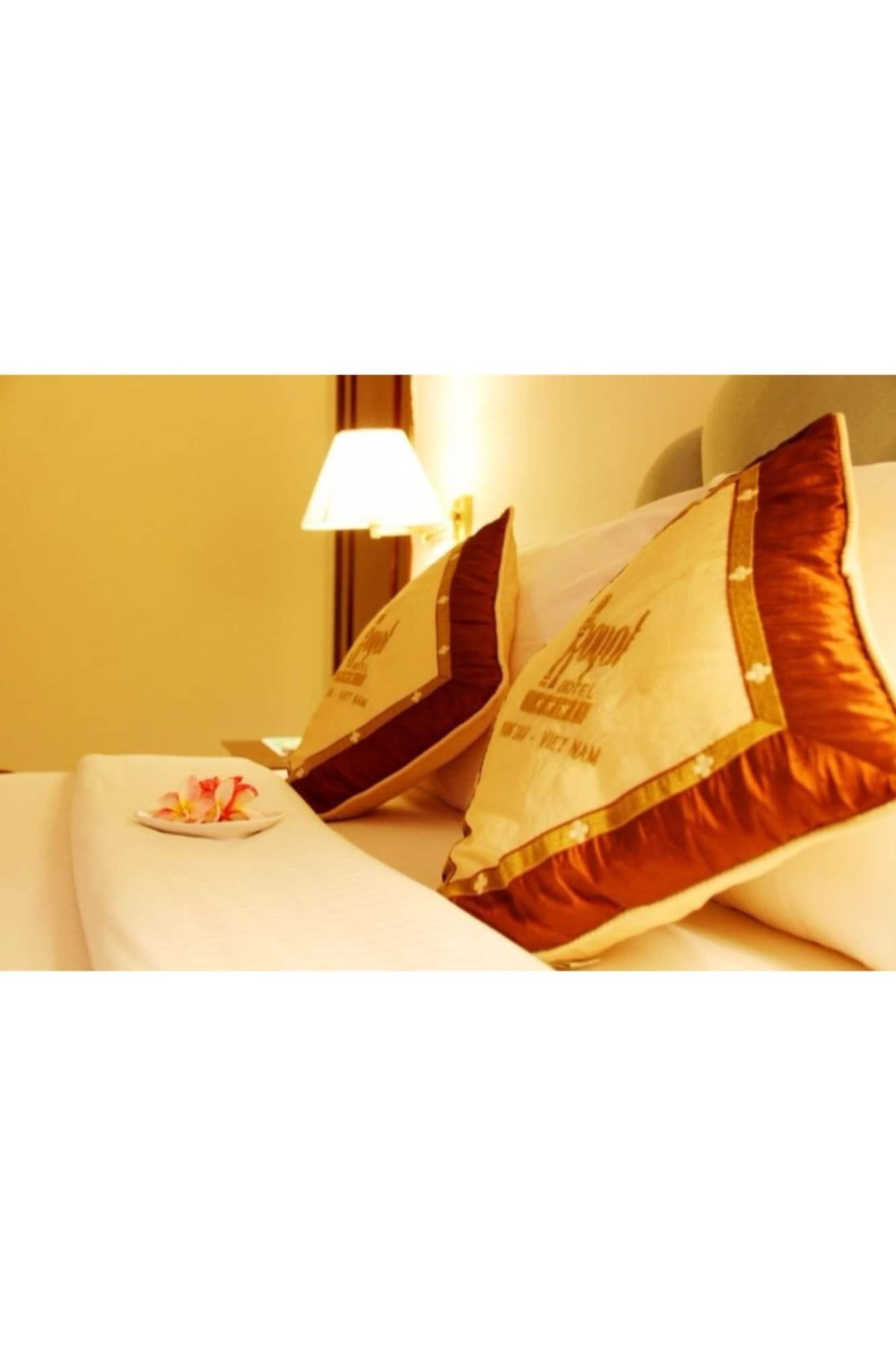 Royal Hotel