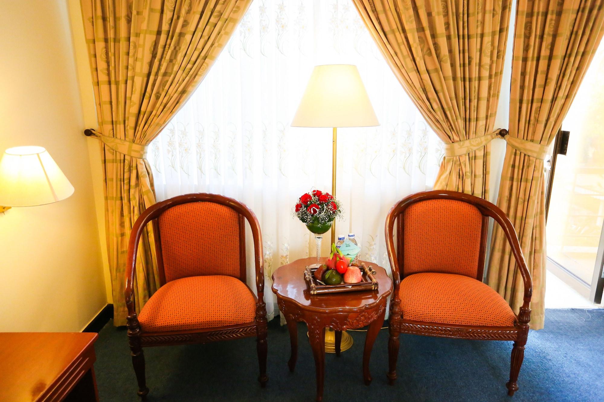 Royal Hotel 3*