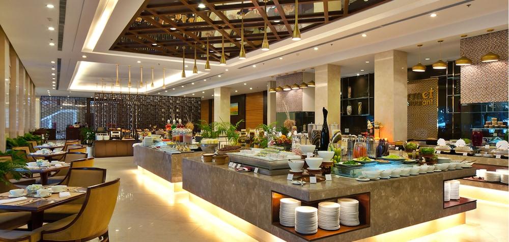 Vinpearl & Long Nha Trang Resort