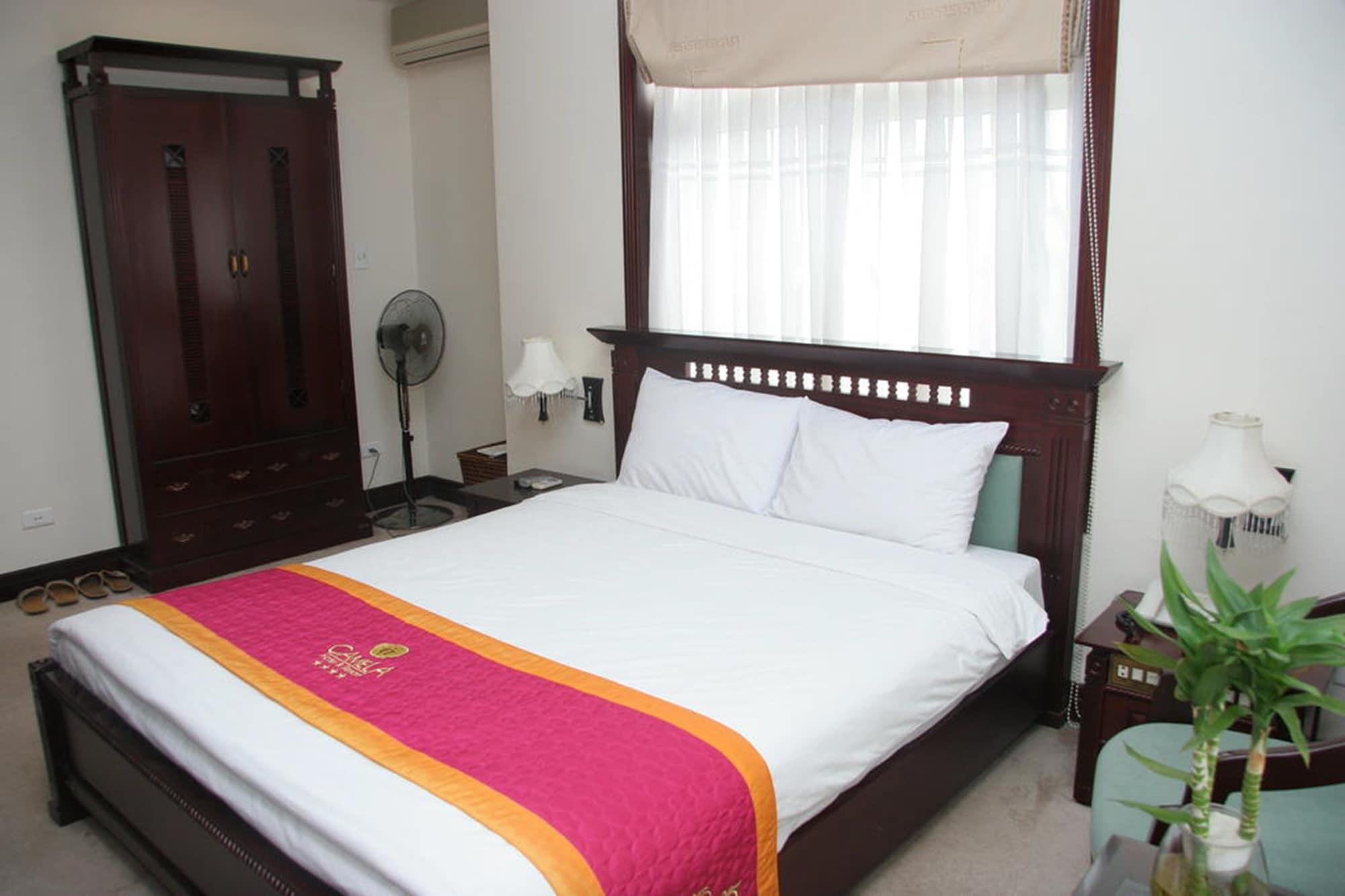 Camela & Hotel