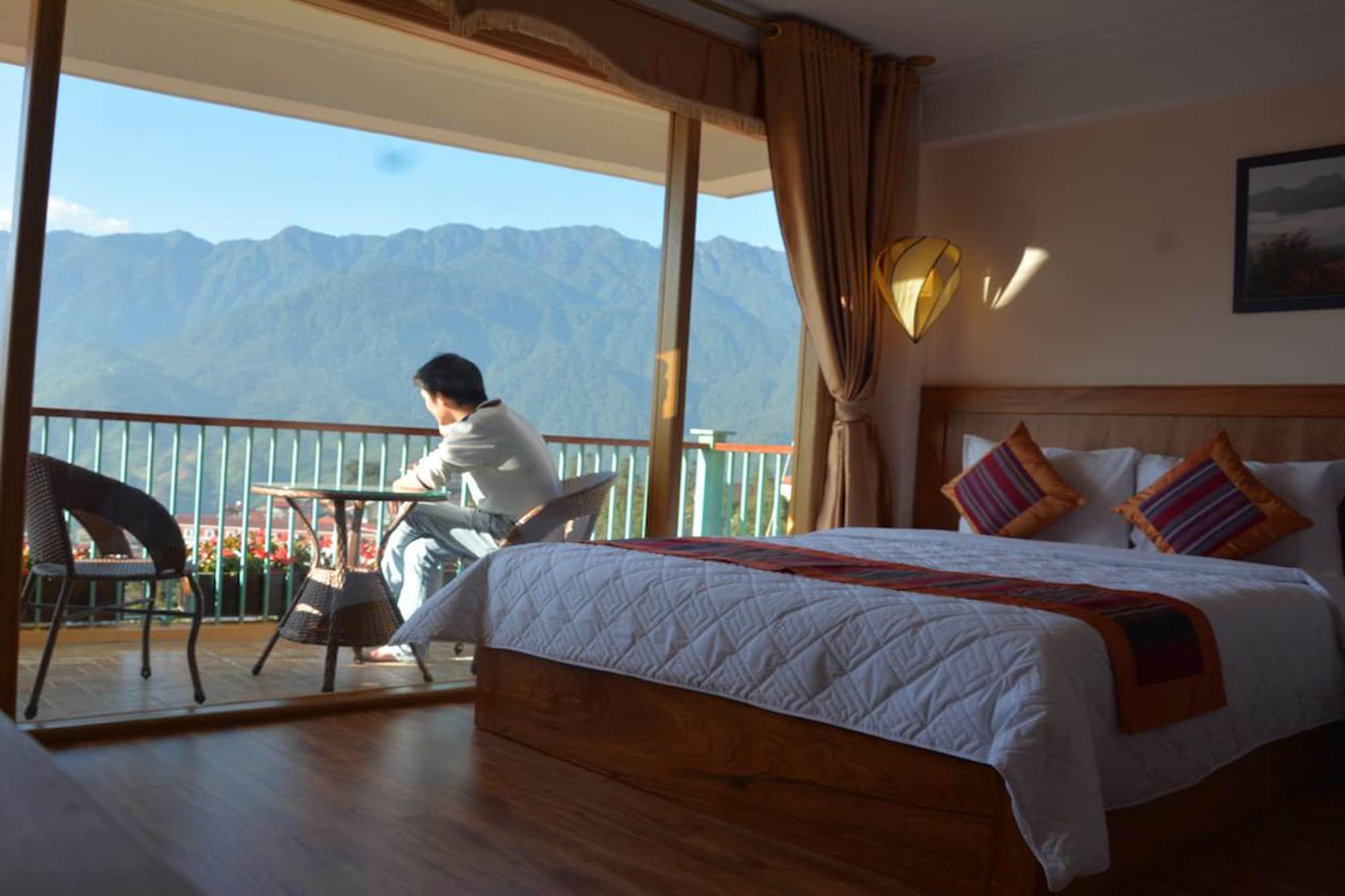 Panorama Hotel 3*