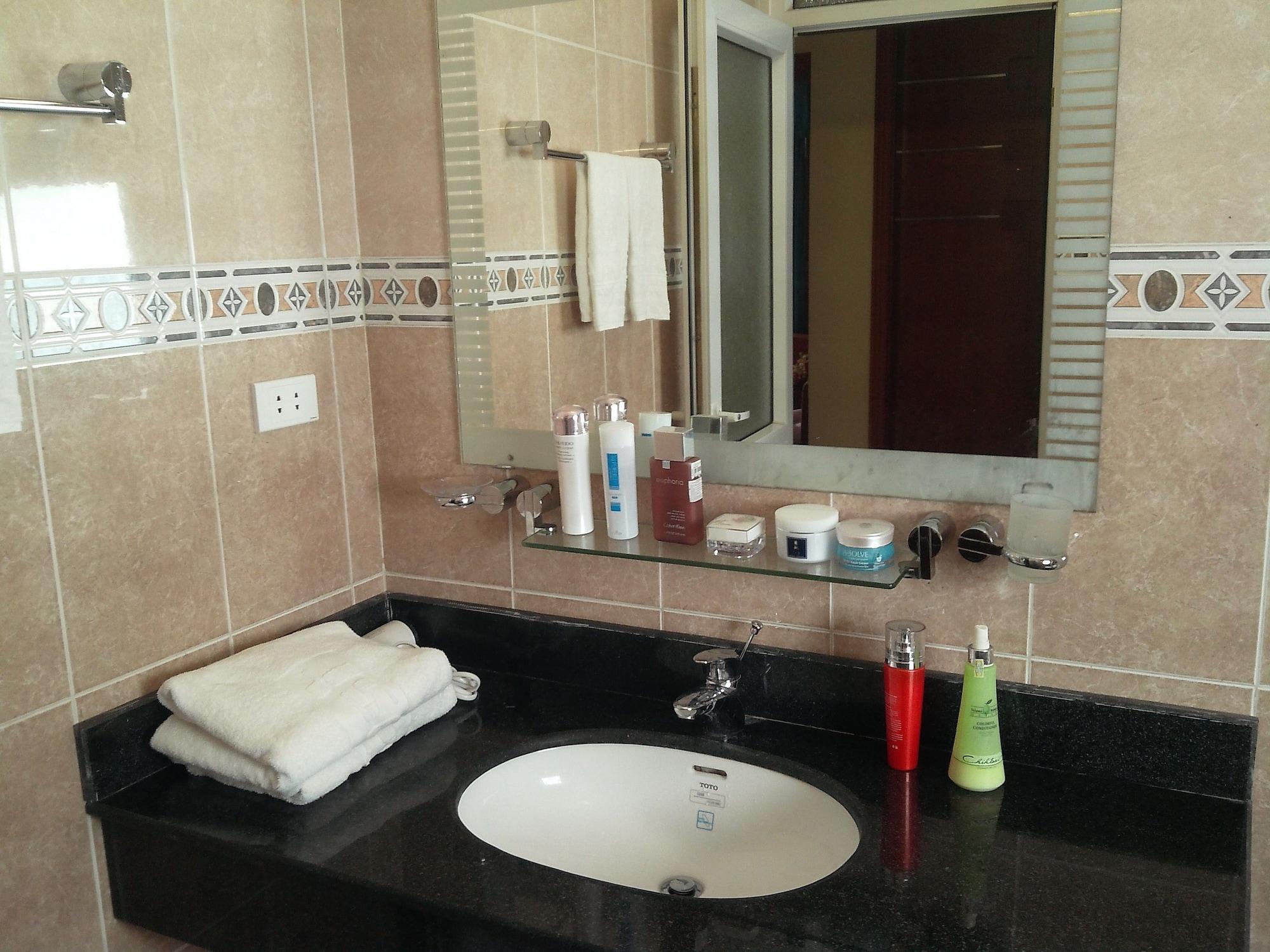 Camela & Hotel Hai Phong