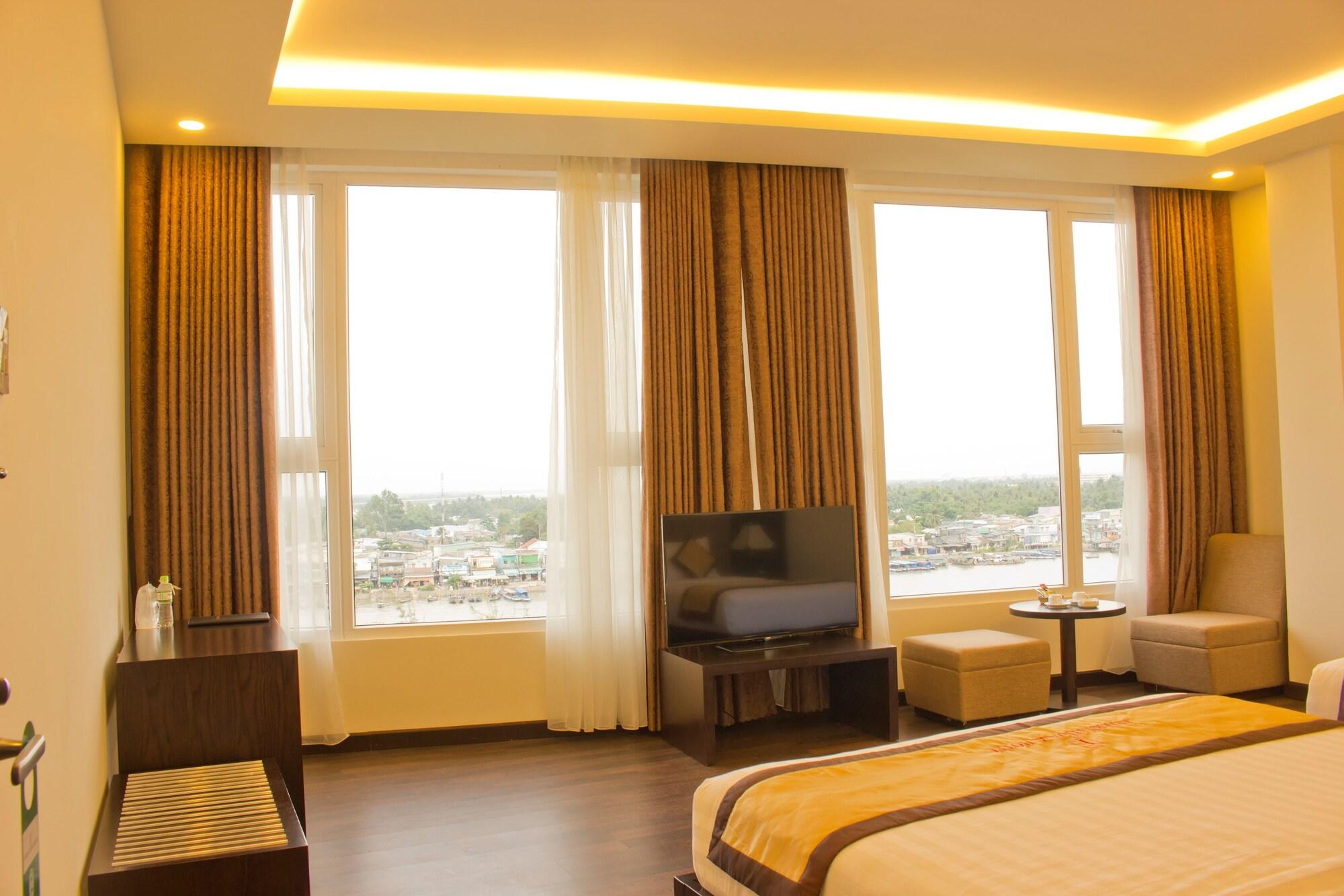 International Hotel 3*