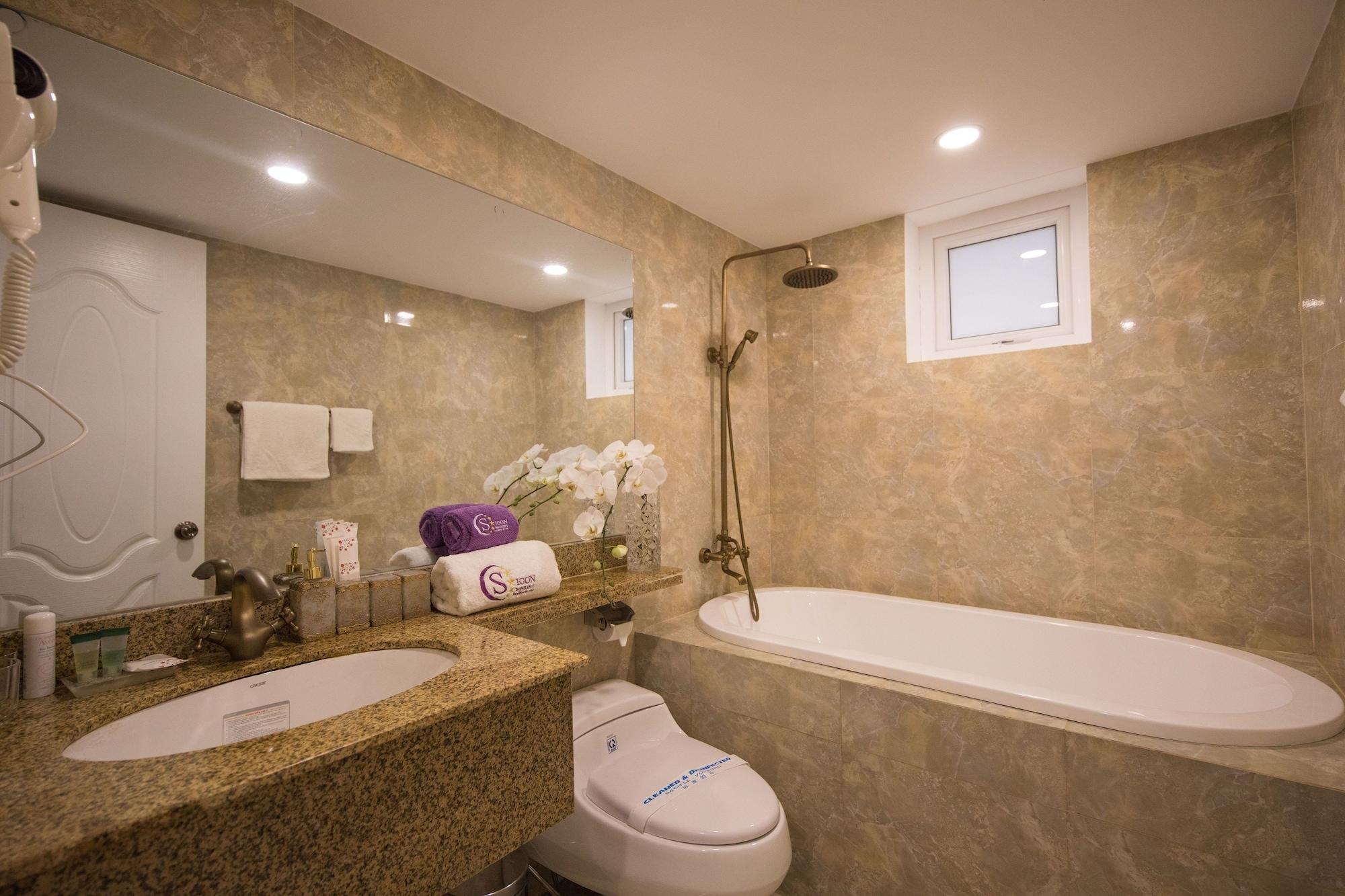 Saigon By Night Luxury 3*
