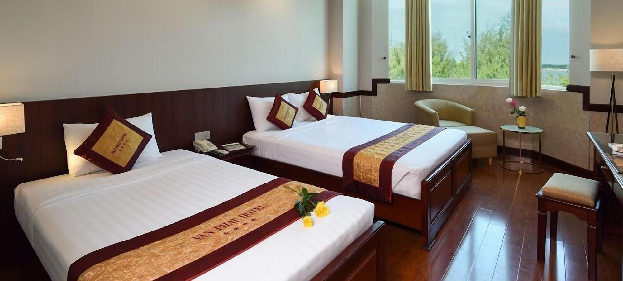 Phat Riverside Hotel 4*