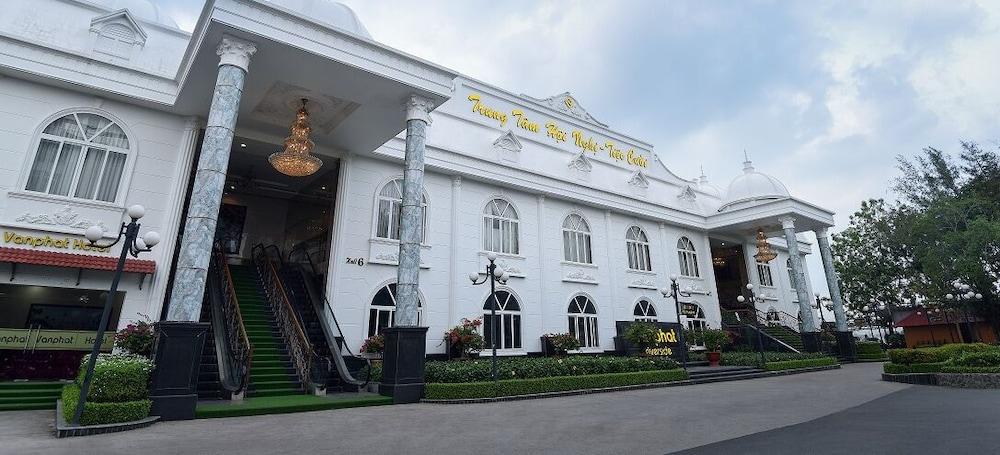 Phat Riverside Hotel 4*