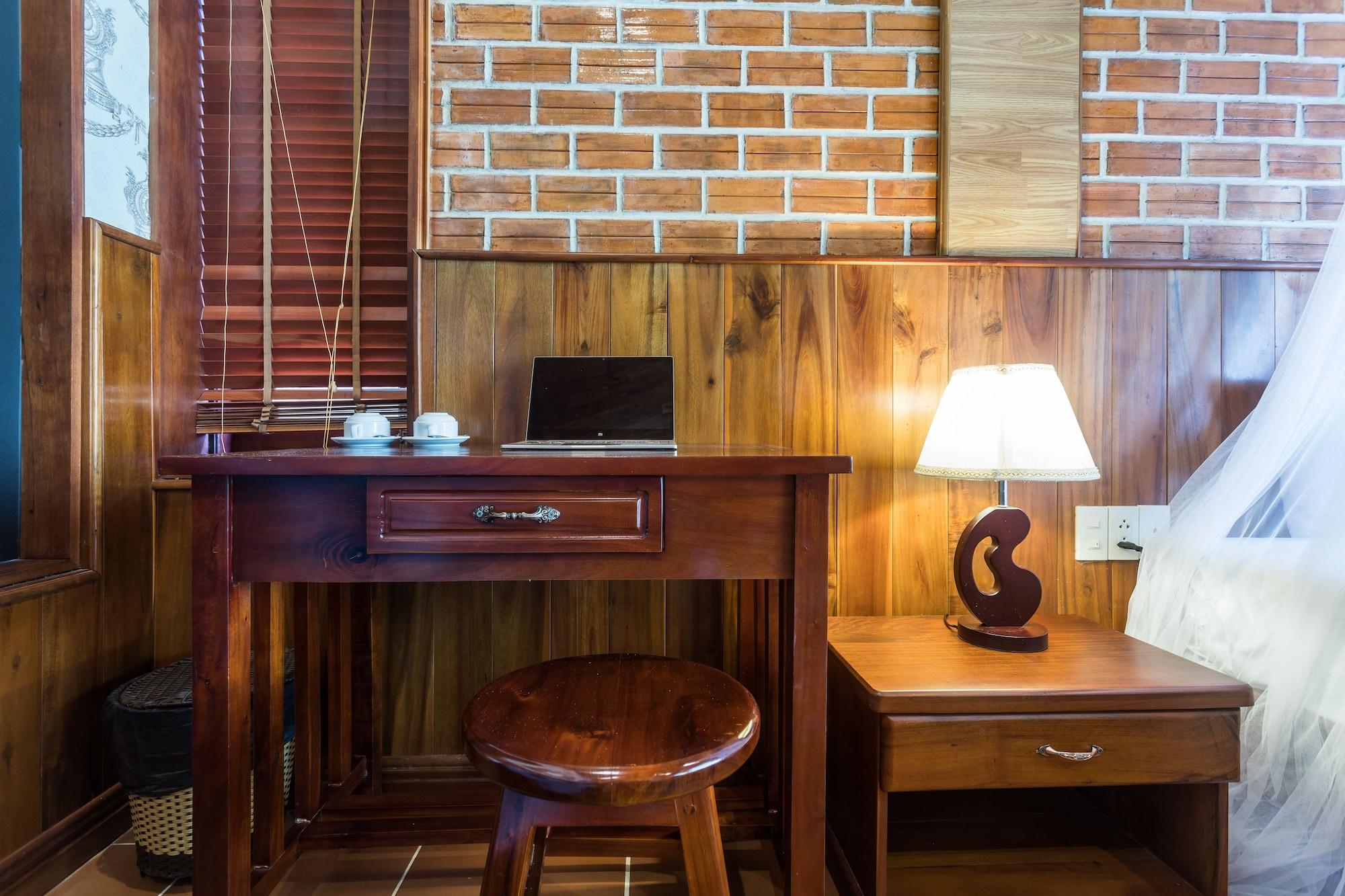 Hotel Village 3*