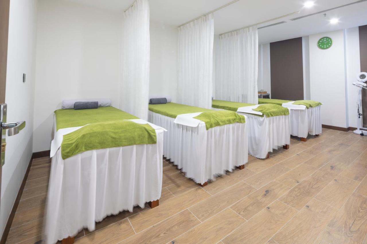 Hotel Miracle Luxury 4*