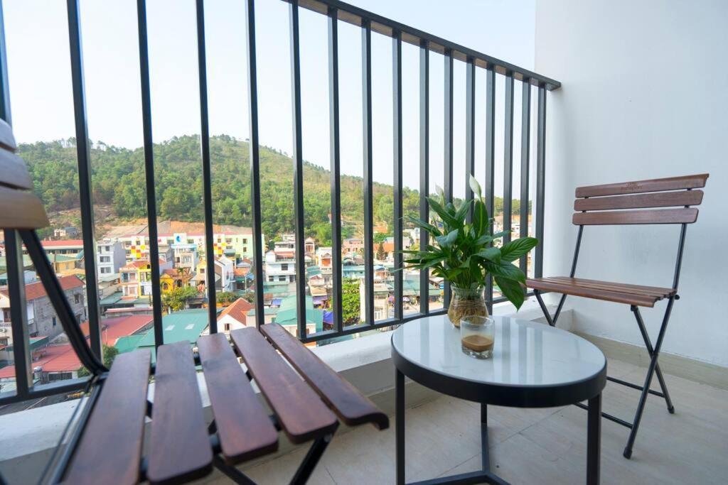 *ha Long @ Sunrise - 2 Br Apartment *