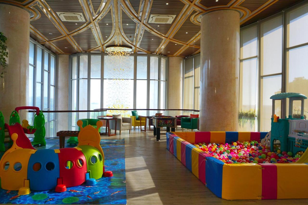Khách sạn Mermaid Seaside 4*