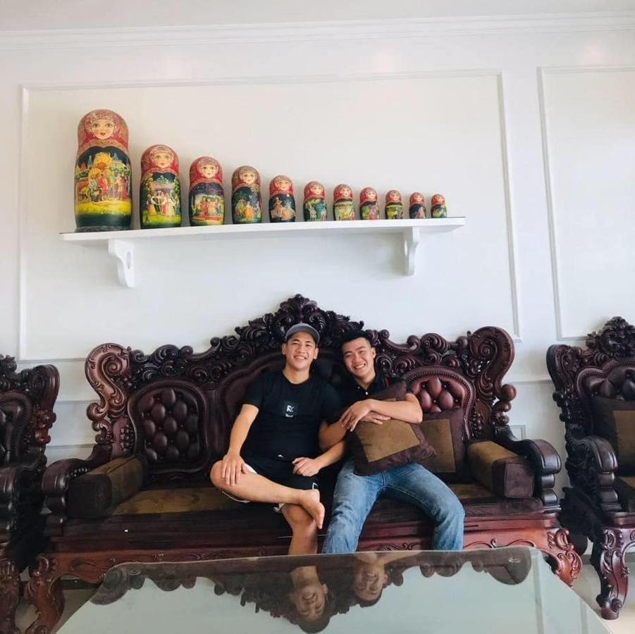Paradise Hotel